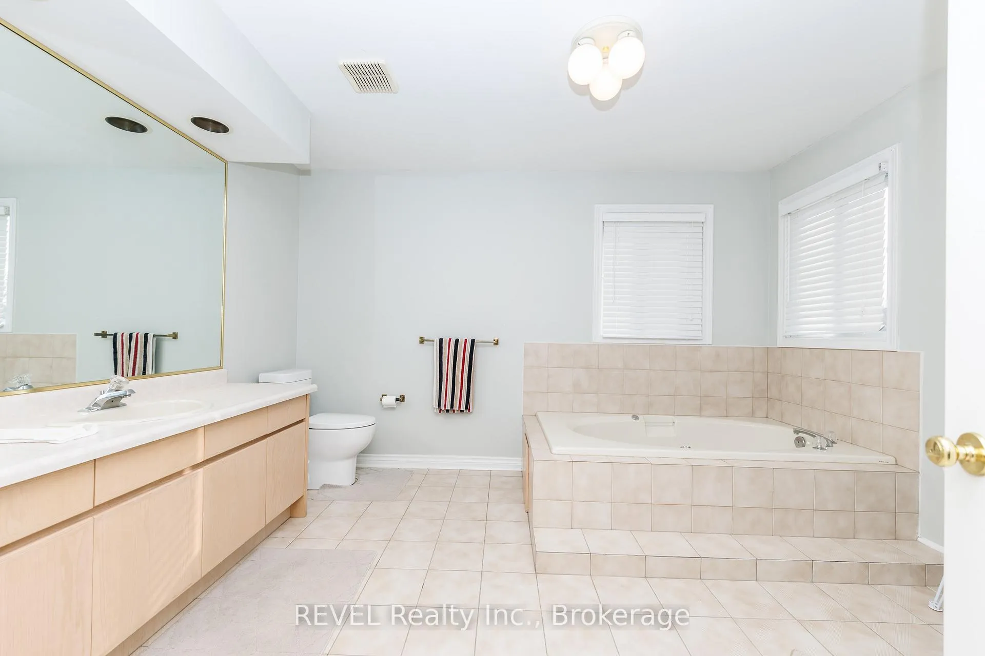 Photo 27 of Unit main, 16 Chessington Street, St. Catharines, Grapeview — HOMEH
