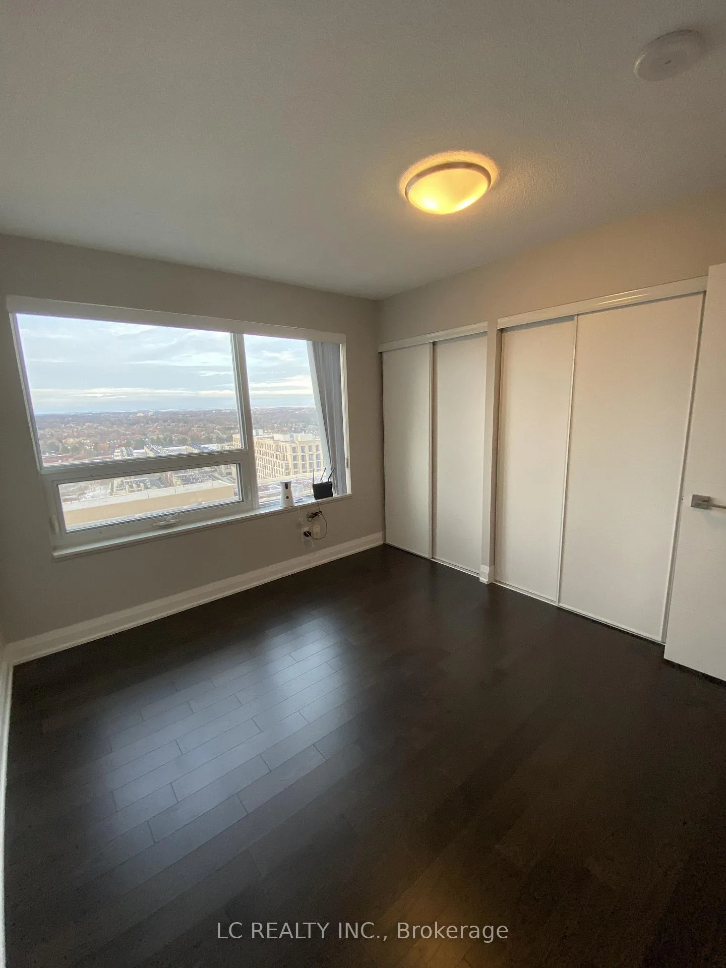 Photo 4 of Unit 1902, 18 Uptown Drive, Markham, Unionville — HOMEH