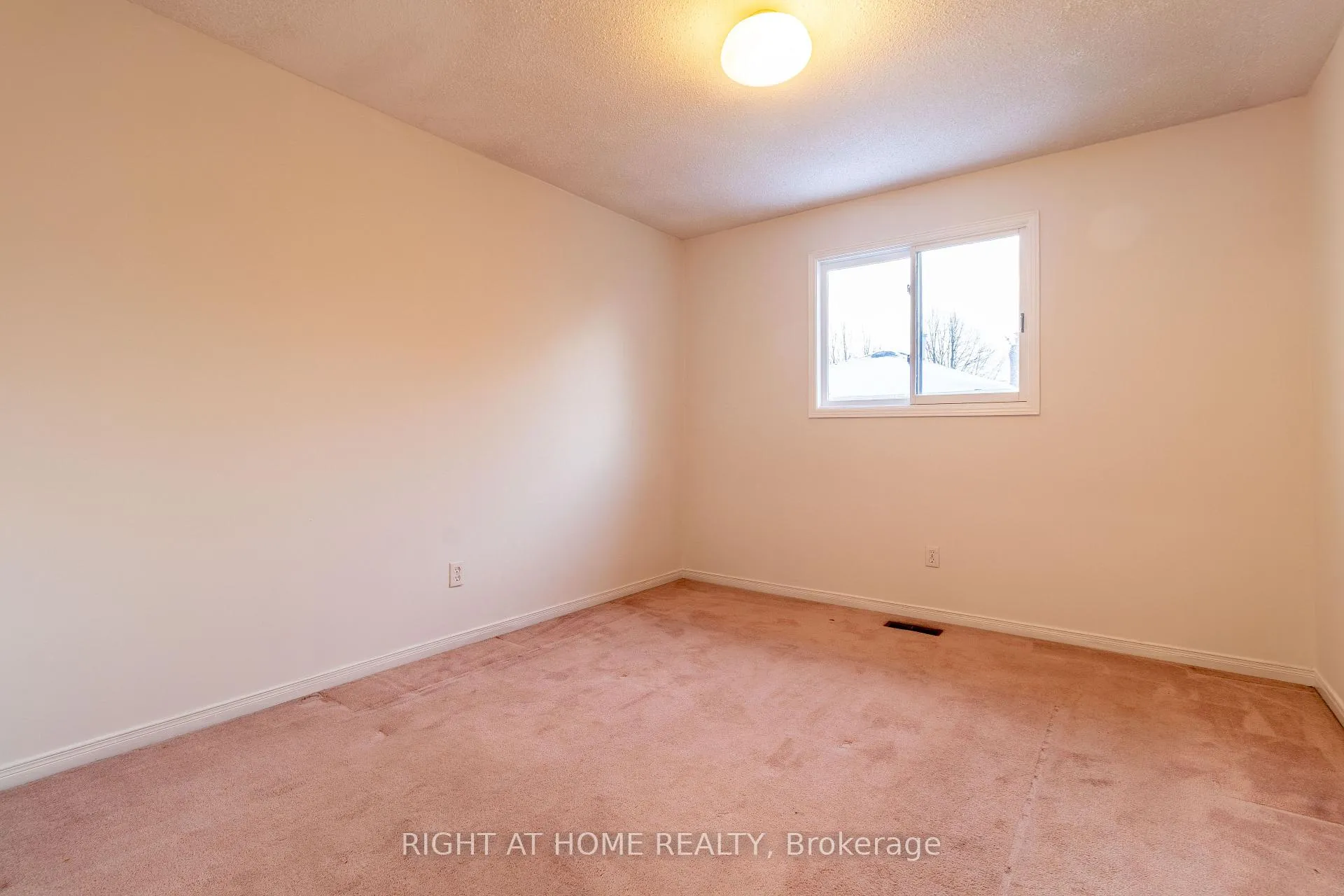 Photo 18 of 1686 Major Oaks Road, Pickering, Brock Ridge — HOMEH