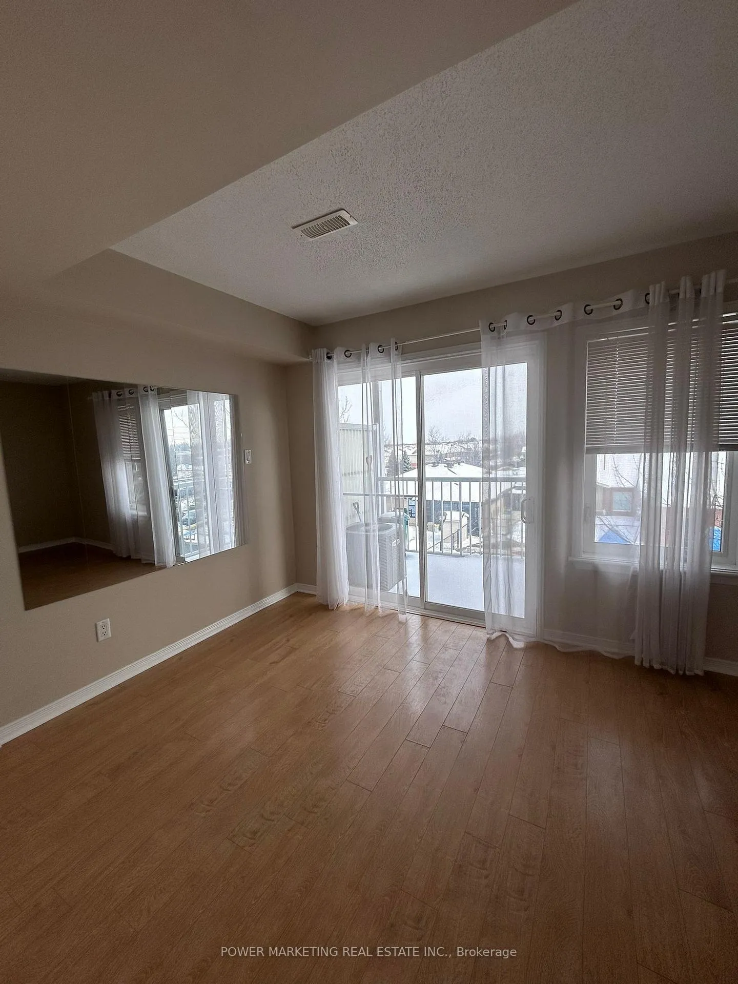 Photo 10 of Unit 5, 117 Keltie Private, Ottawa, Barrhaven - Longfields — HOMEH