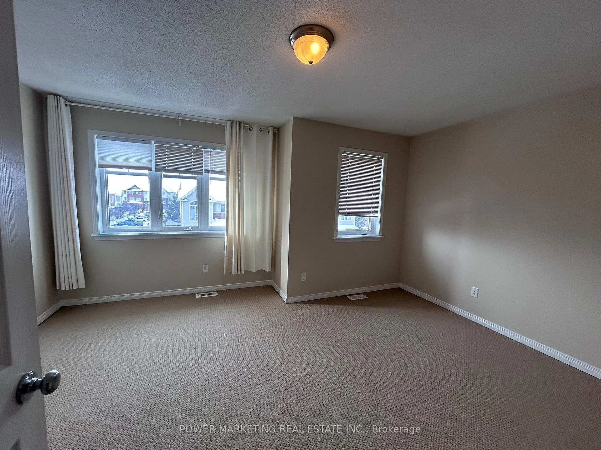 Photo 15 of Unit 5, 117 Keltie Private, Ottawa, Barrhaven - Longfields — HOMEH