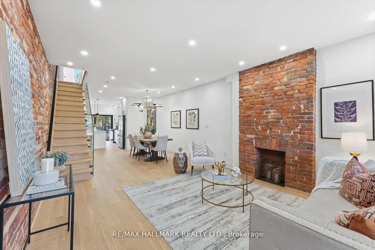 Photo 4 of 51 Withrow Avenue, Toronto, North Riverdale — HOMEH