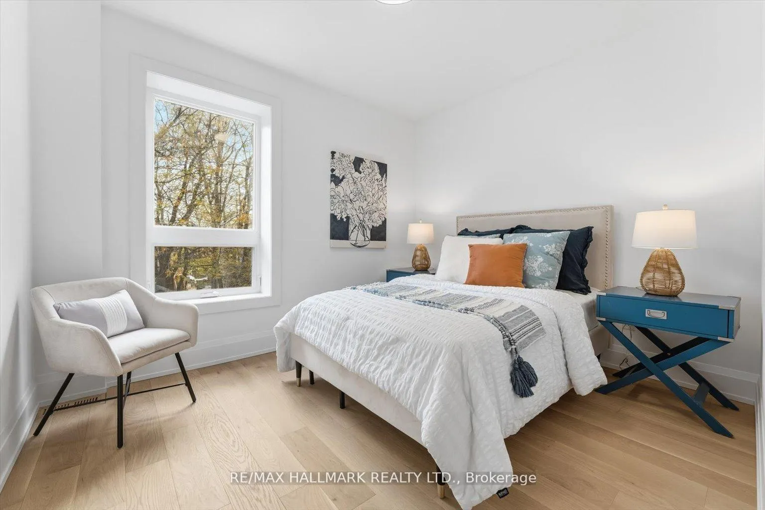 Photo 9 of 51 Withrow Avenue, Toronto, North Riverdale — HOMEH