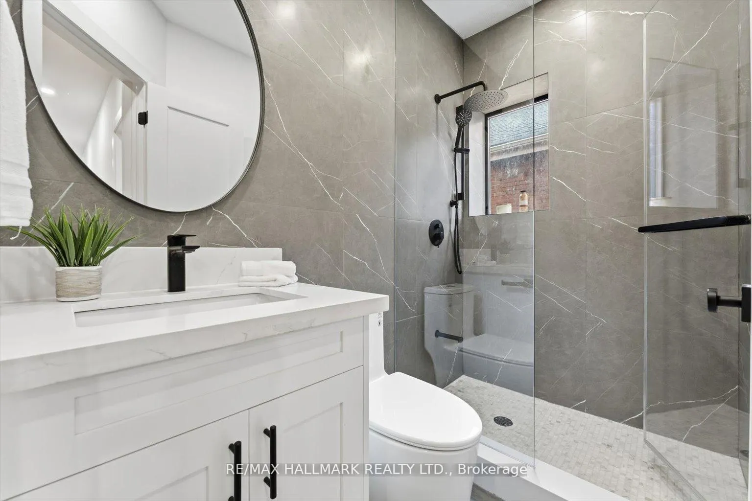 Photo 10 of 51 Withrow Avenue, Toronto, North Riverdale — HOMEH