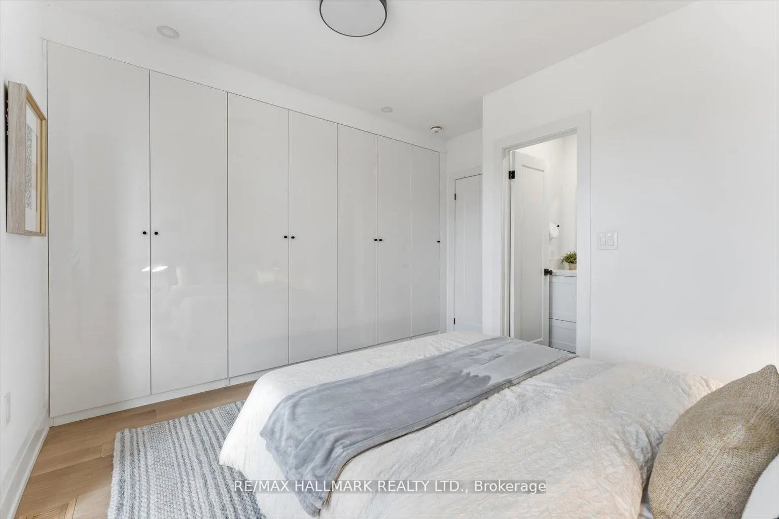Photo 12 of 51 Withrow Avenue, Toronto, North Riverdale — HOMEH