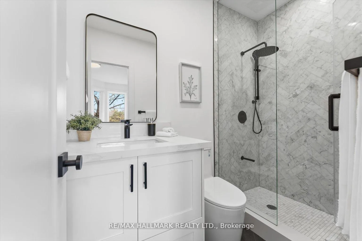 Photo 13 of 51 Withrow Avenue, Toronto, North Riverdale — HOMEH