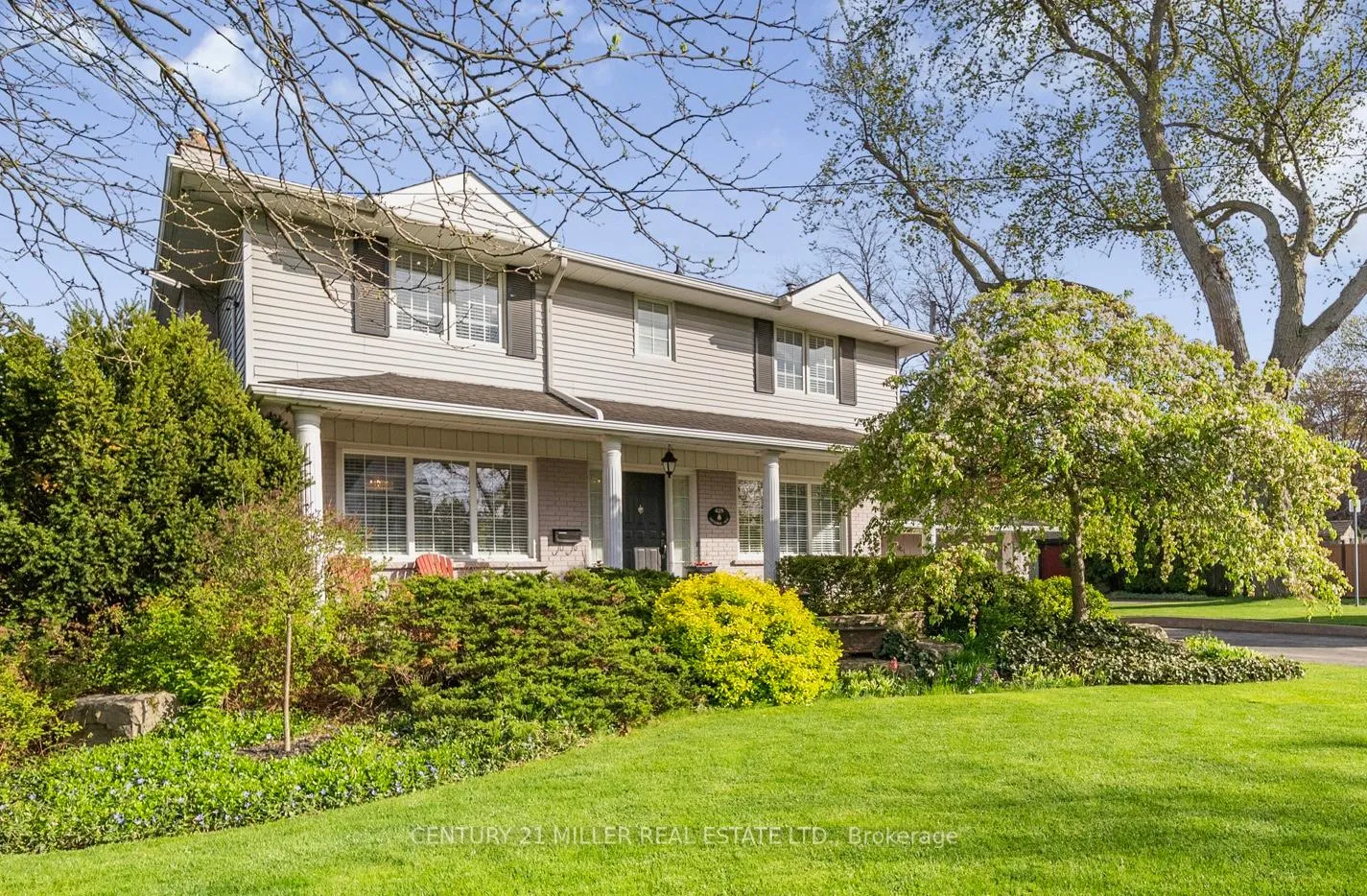 Photo 3 of 428 Hendrie Avenue, Burlington, Bayview — HOMEH