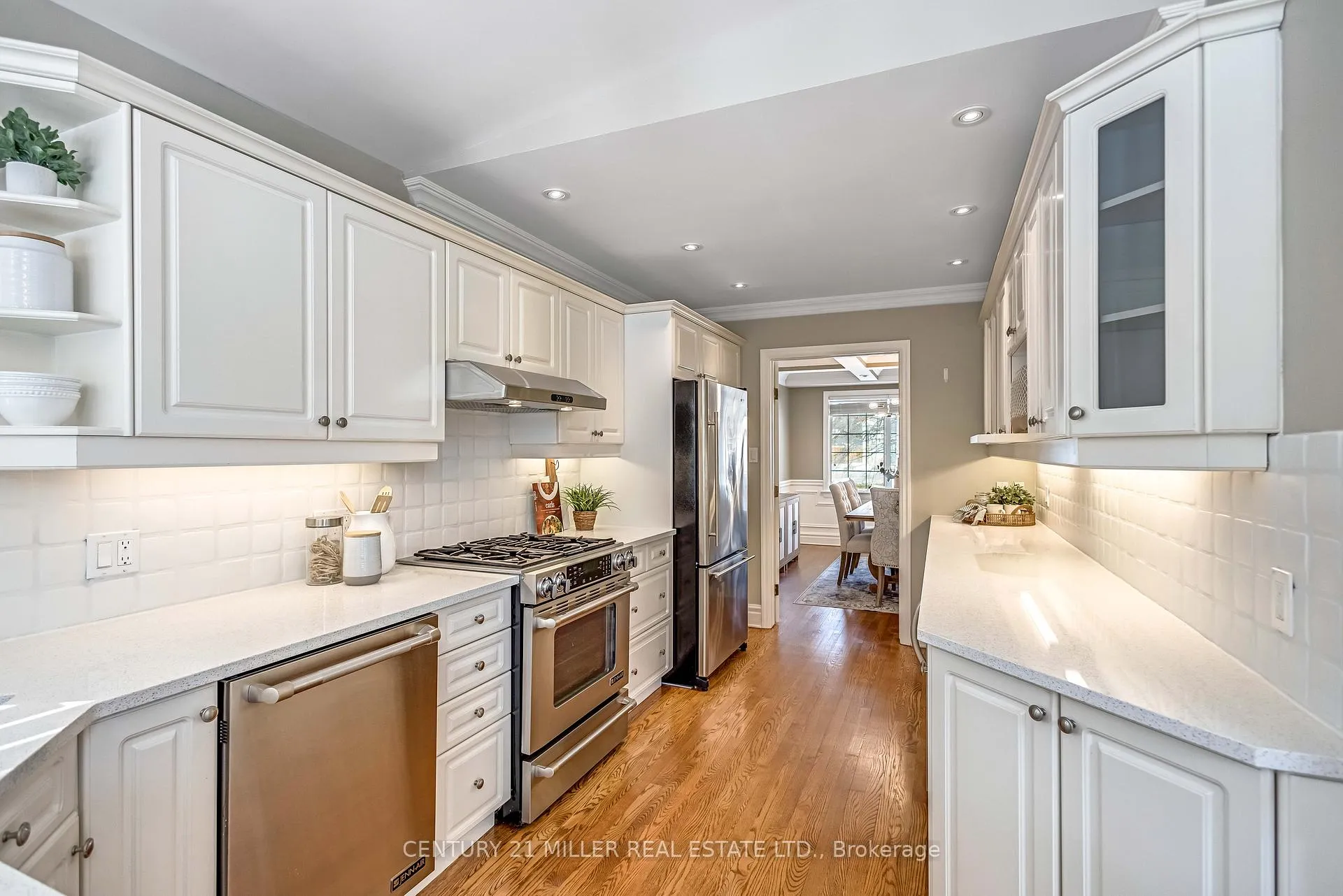 Photo 7 of 428 Hendrie Avenue, Burlington, Bayview — HOMEH