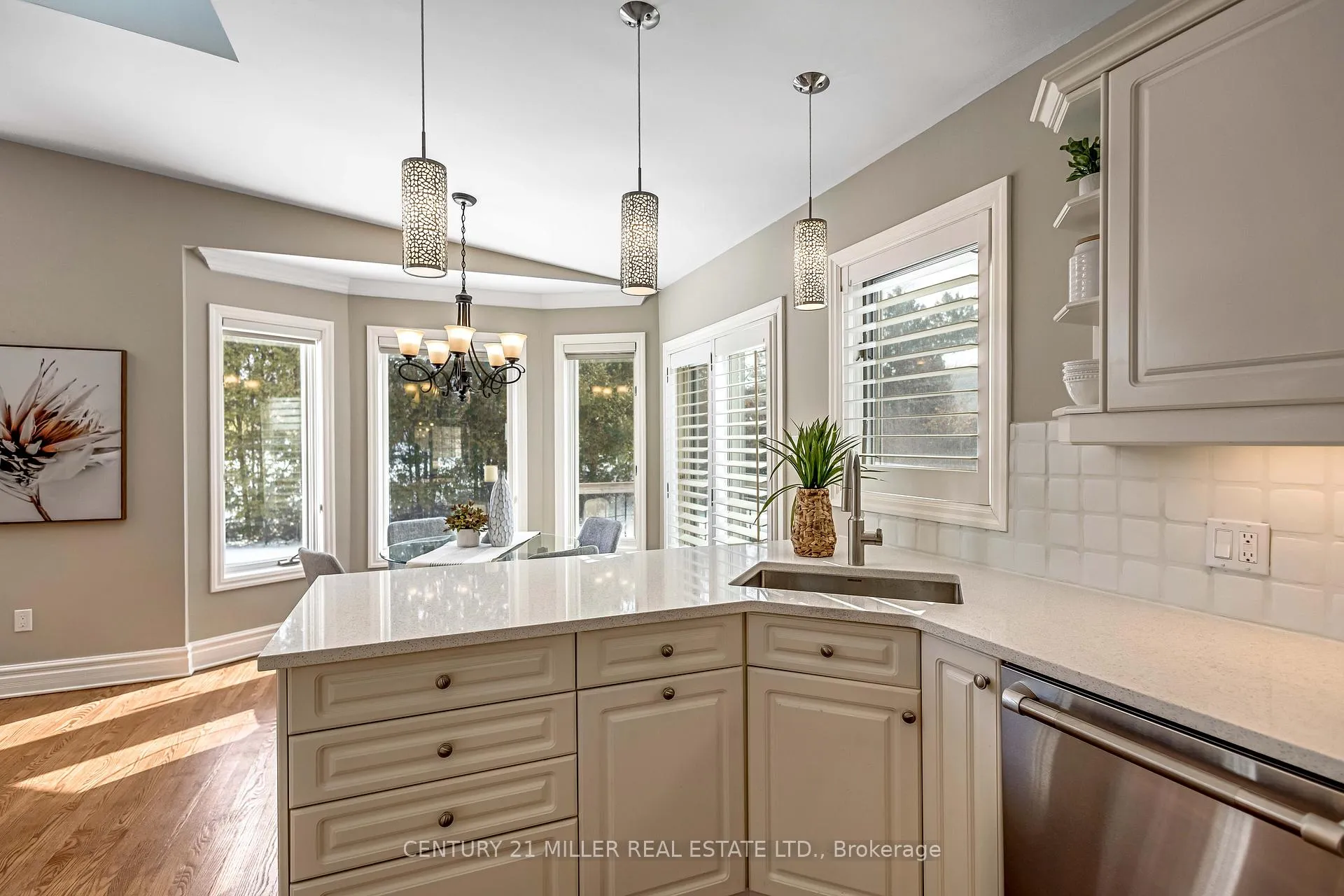 Photo 8 of 428 Hendrie Avenue, Burlington, Bayview — HOMEH