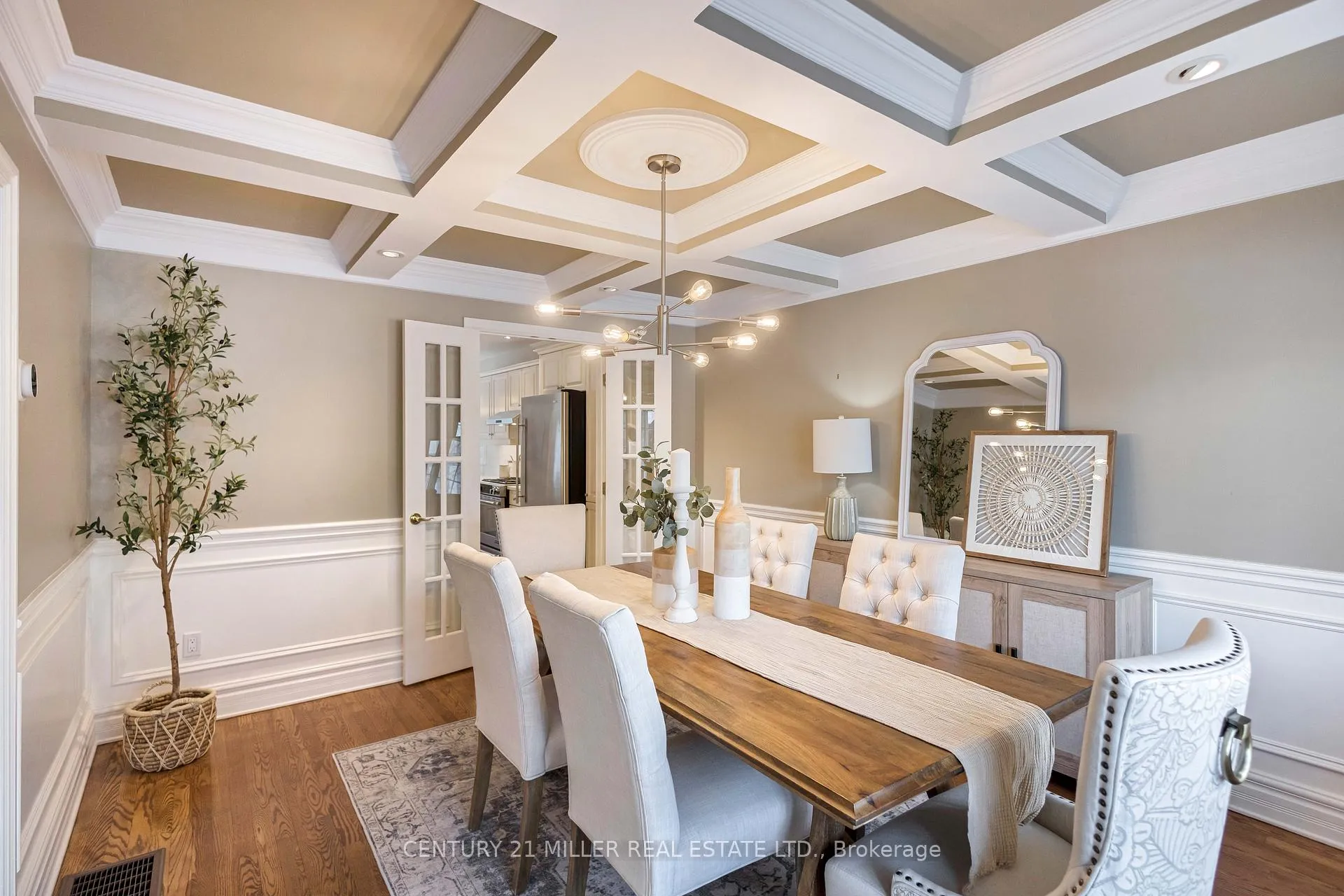 Photo 10 of 428 Hendrie Avenue, Burlington, Bayview — HOMEH
