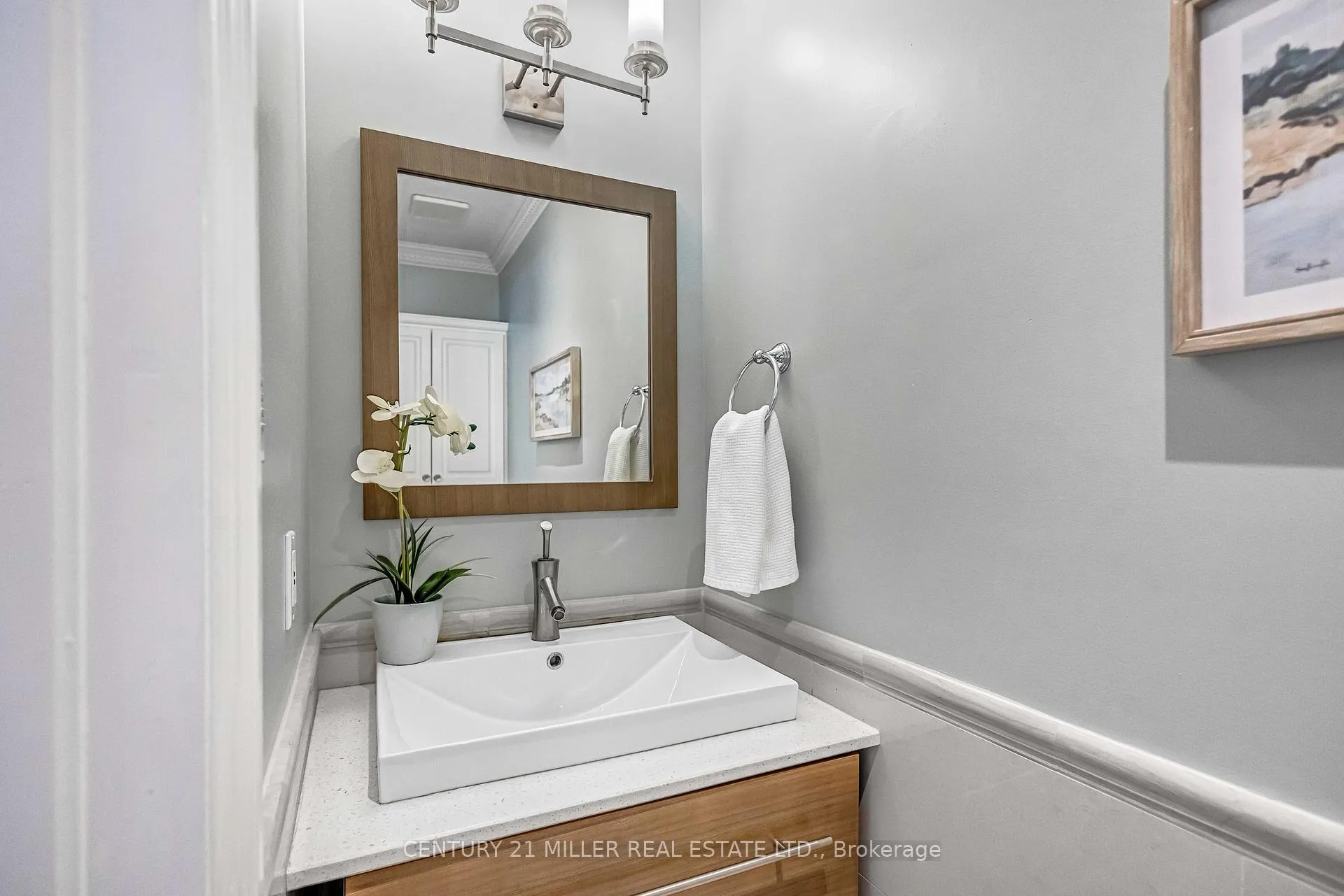Photo 18 of 428 Hendrie Avenue, Burlington, Bayview — HOMEH
