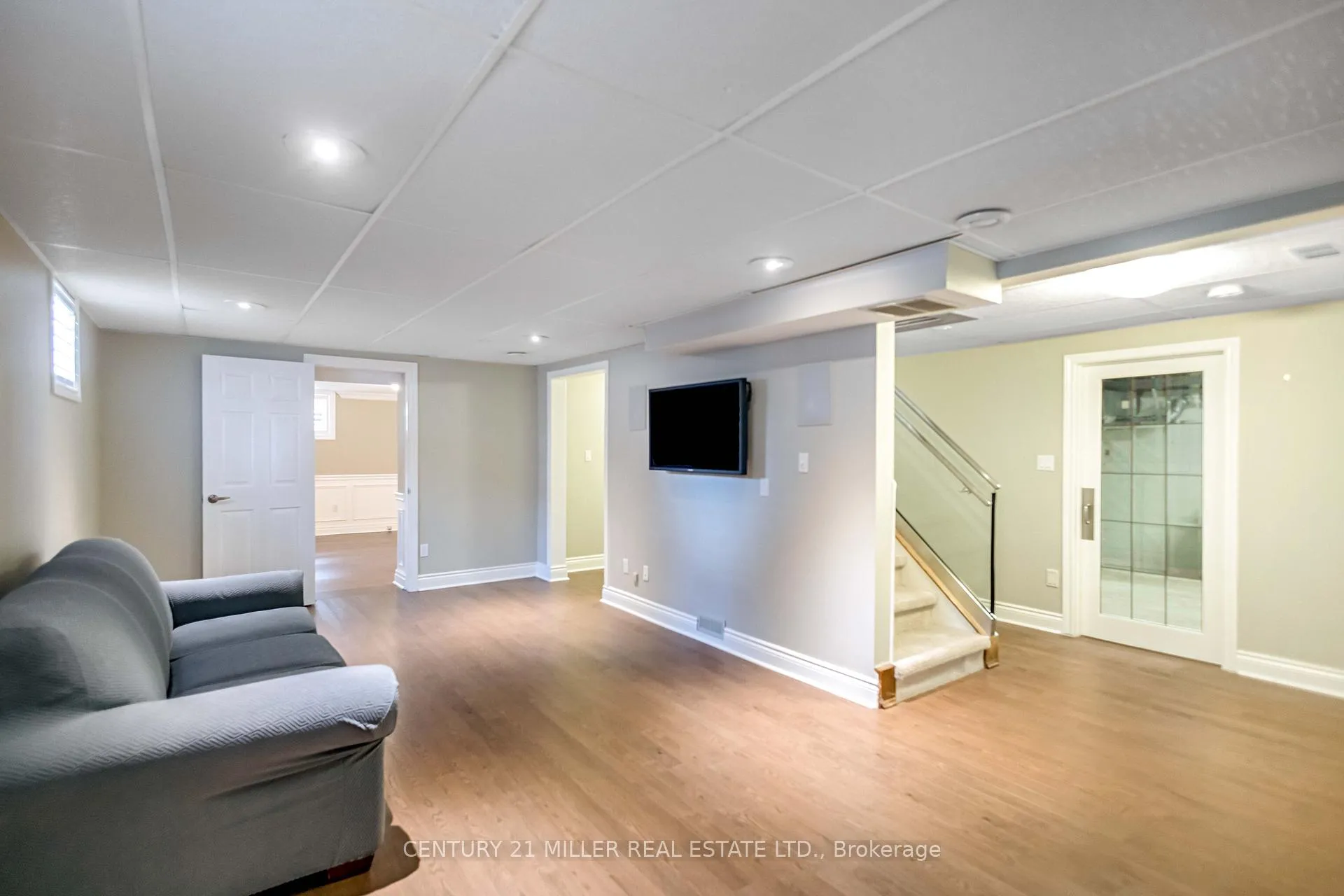 Photo 23 of 428 Hendrie Avenue, Burlington, Bayview — HOMEH