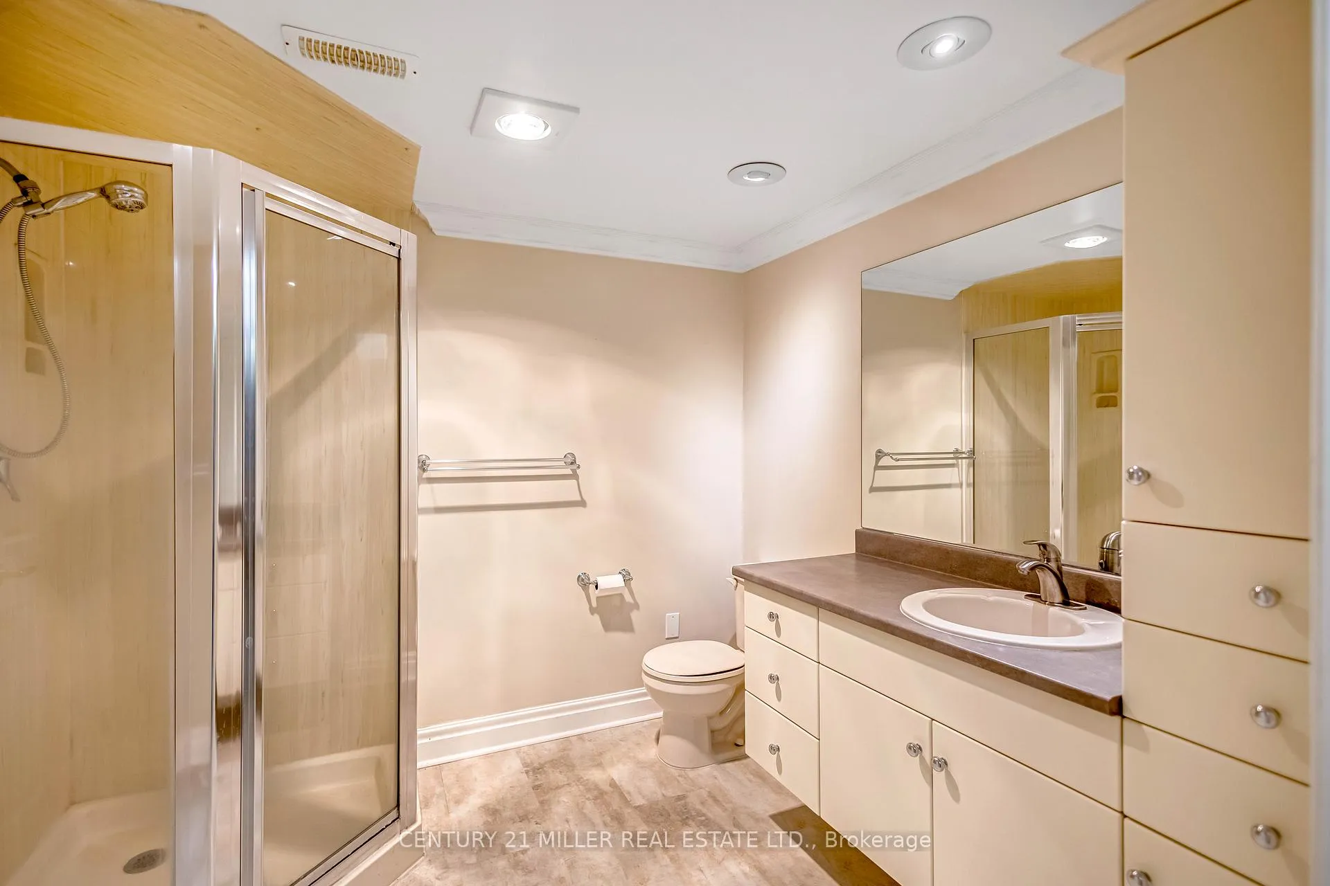 Photo 26 of 428 Hendrie Avenue, Burlington, Bayview — HOMEH