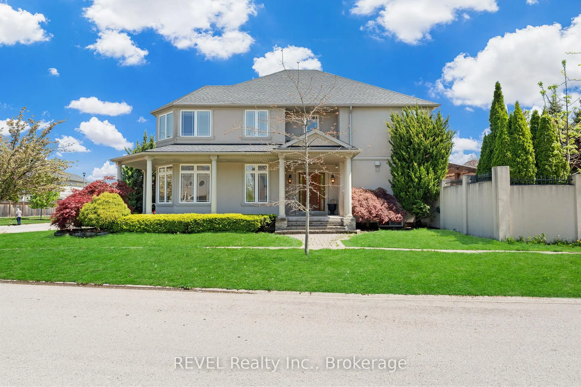 Front of 30 Maracay Way