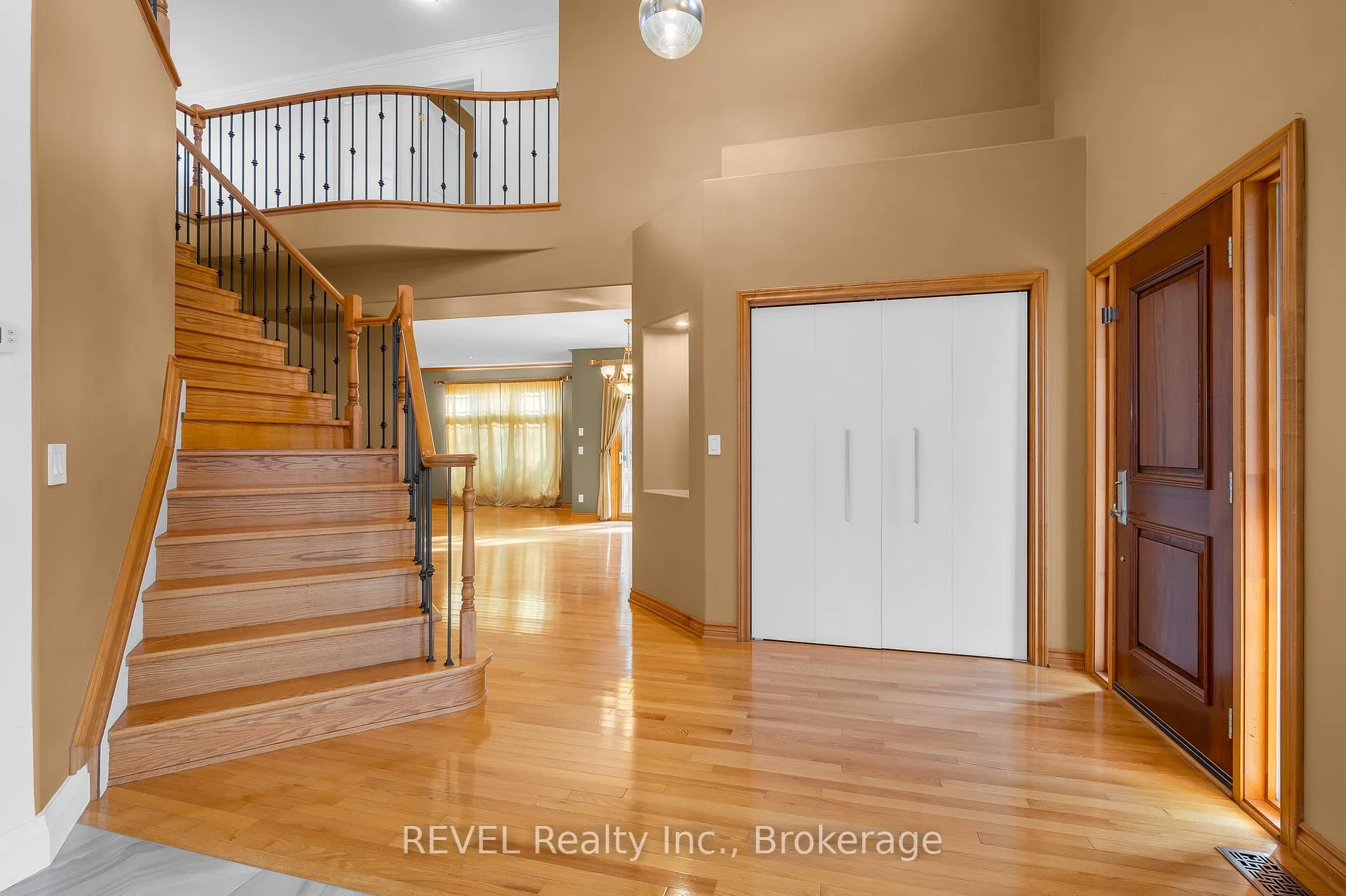Photo 8 of 30 Maracay Way, St. Catharines, Grapeview — HOMEH