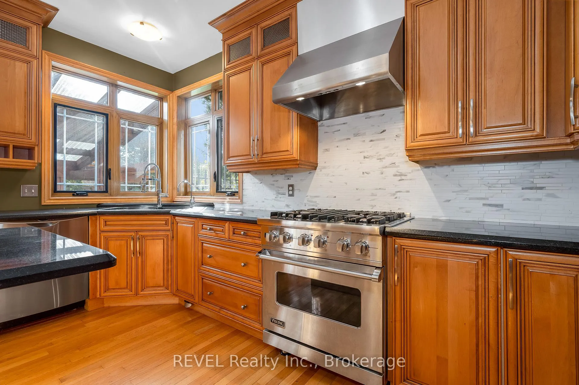Photo 11 of 30 Maracay Way, St. Catharines, Grapeview — HOMEH