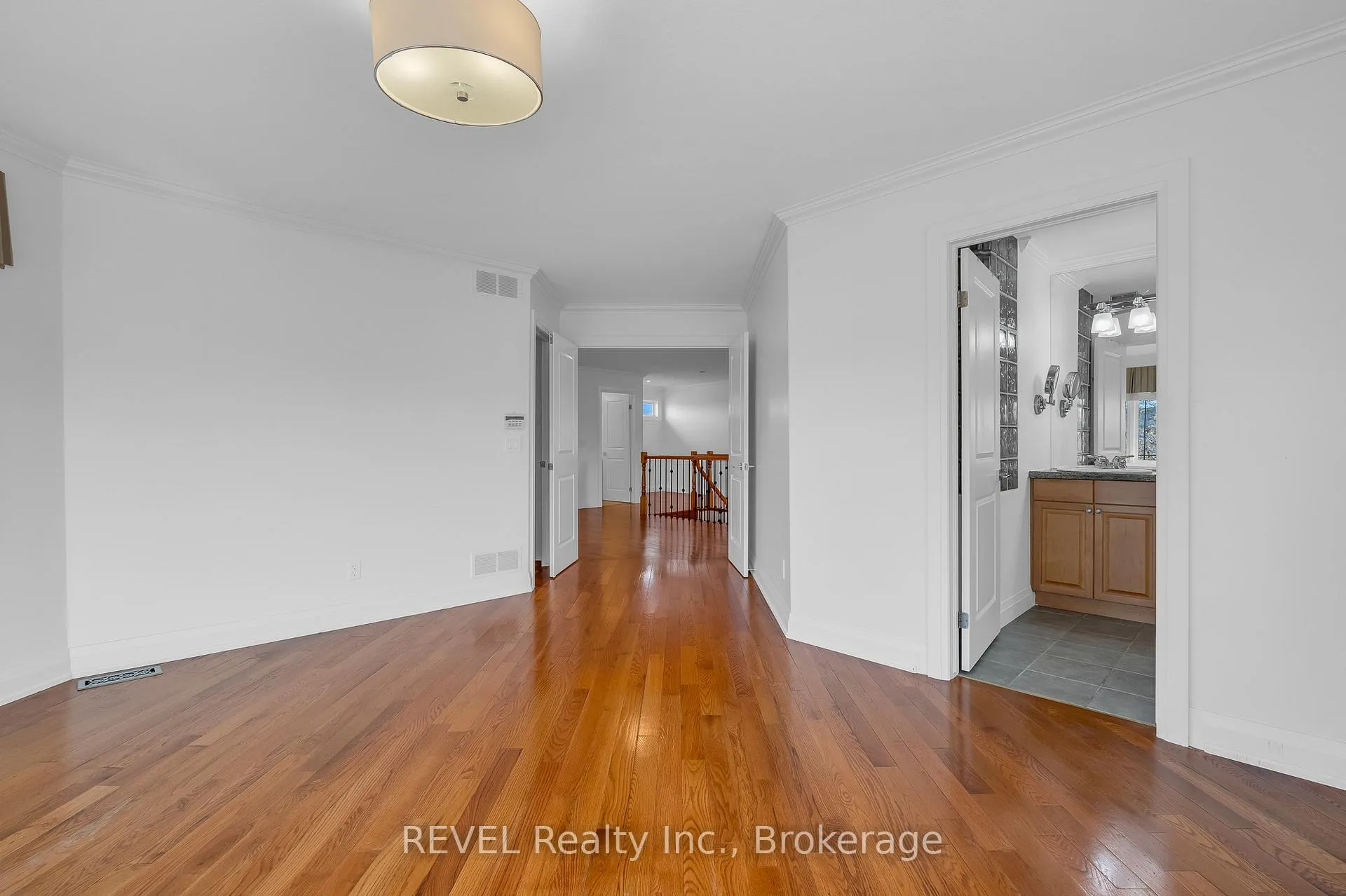 Photo 21 of 30 Maracay Way, St. Catharines, Grapeview — HOMEH