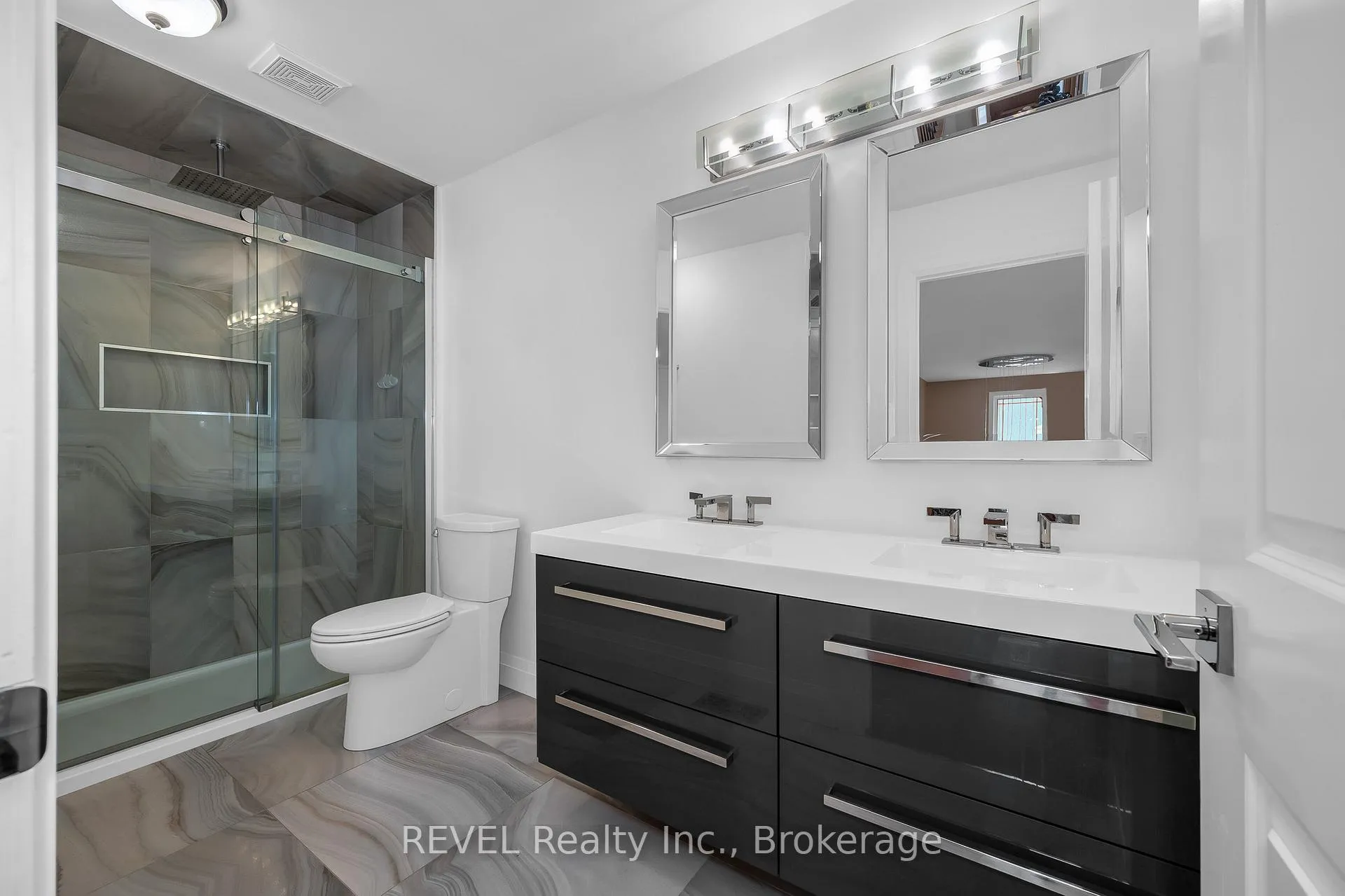 Photo 26 of 30 Maracay Way, St. Catharines, Grapeview — HOMEH