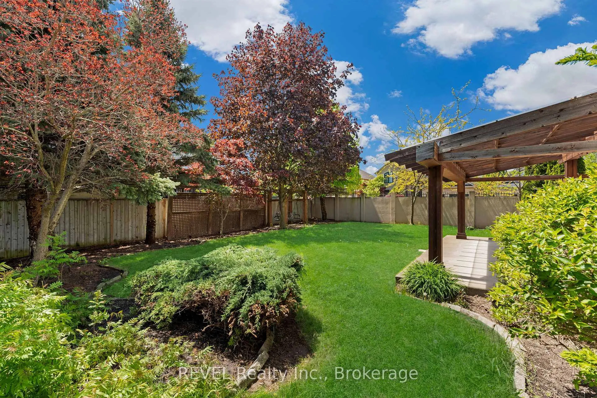 Photo 46 of 30 Maracay Way, St. Catharines, Grapeview — HOMEH