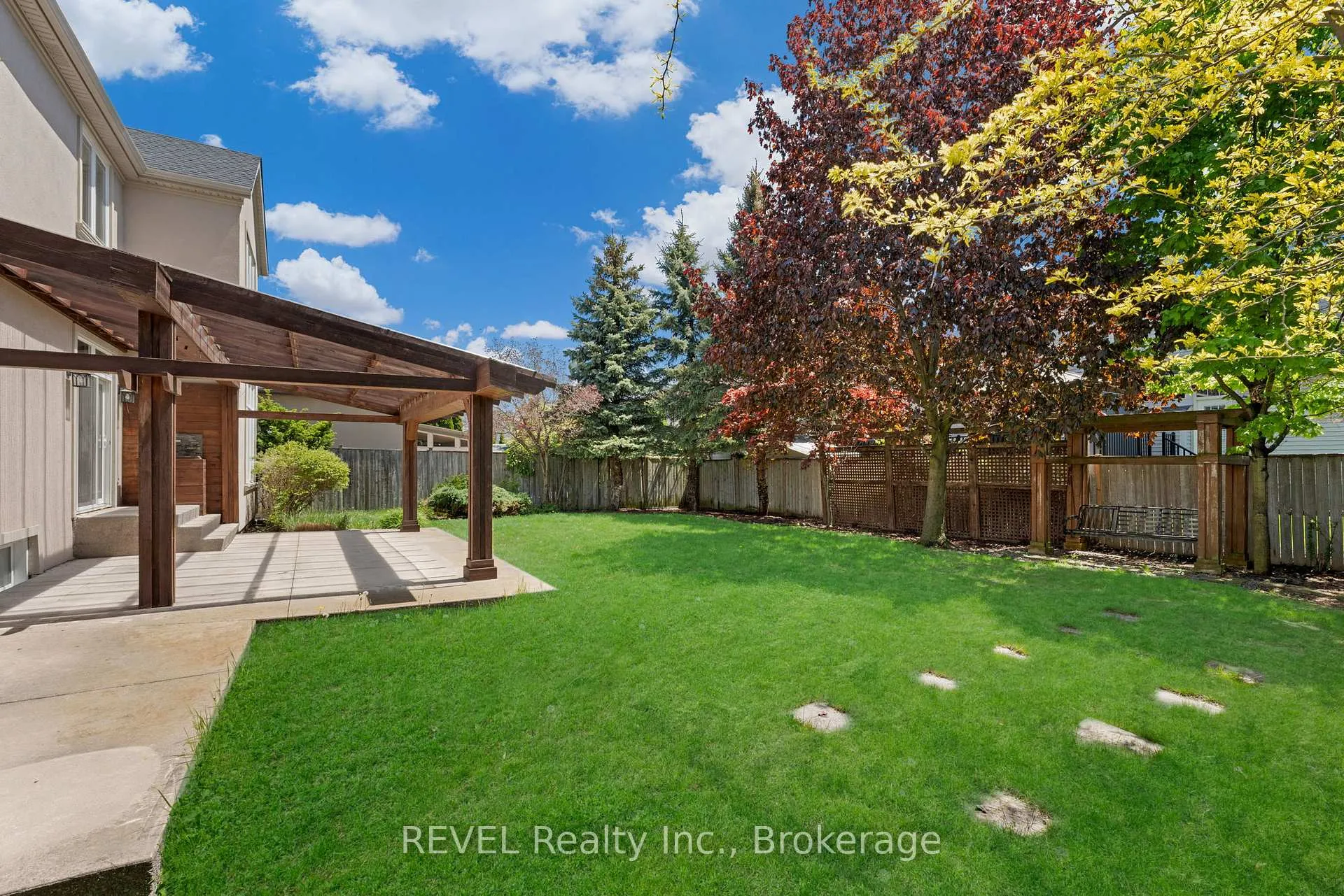 Photo 48 of 30 Maracay Way, St. Catharines, Grapeview — HOMEH