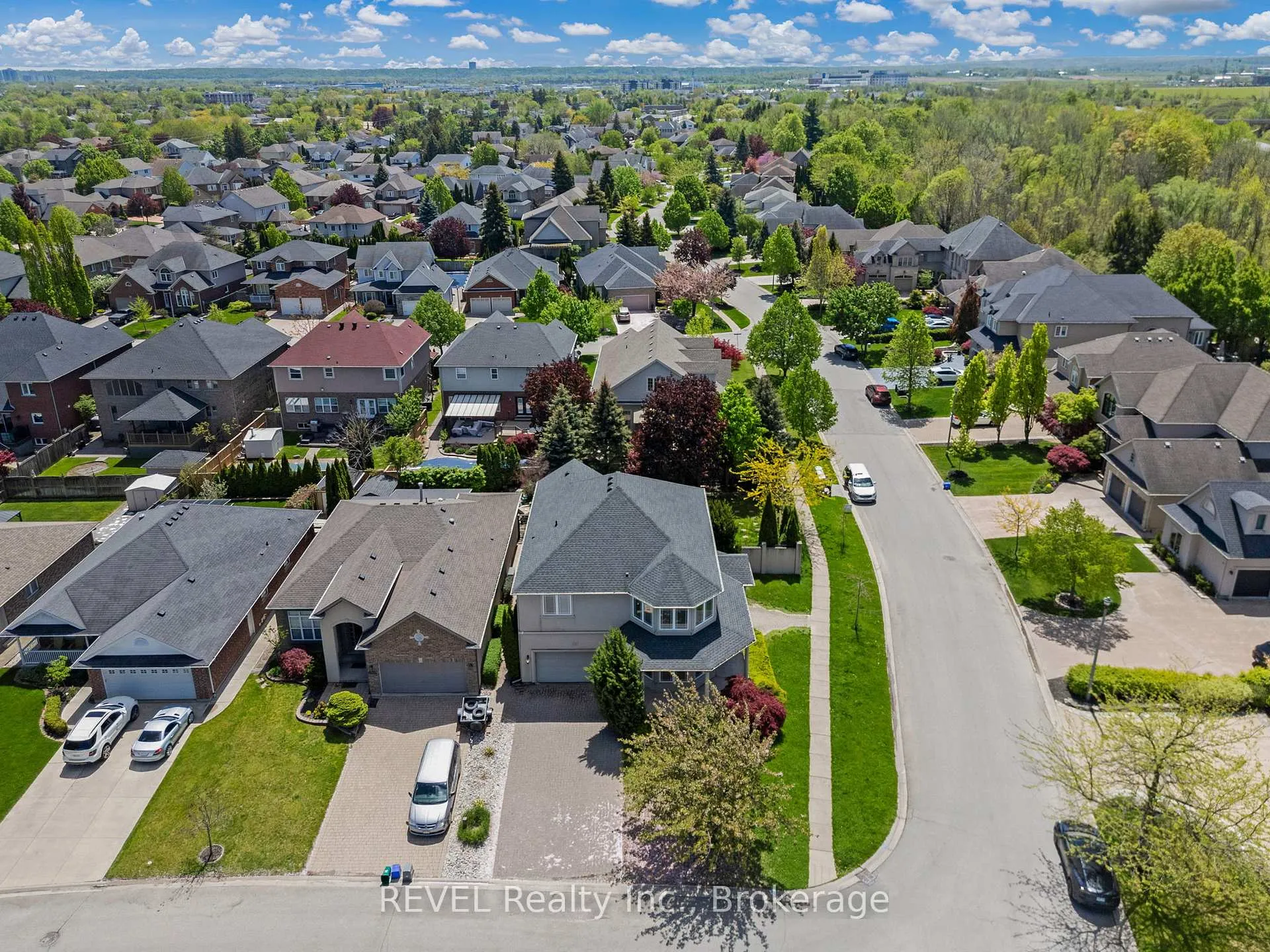 Photo 49 of 30 Maracay Way, St. Catharines, Grapeview — HOMEH