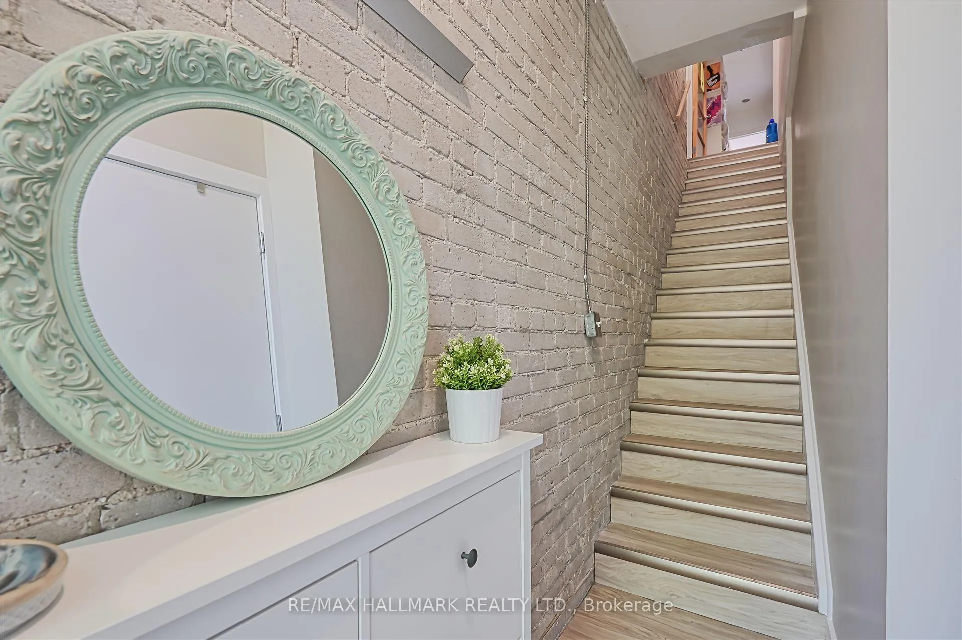 Photo 2 of 1926 Gerrard Street E, Toronto, Woodbine Corridor — HOMEH