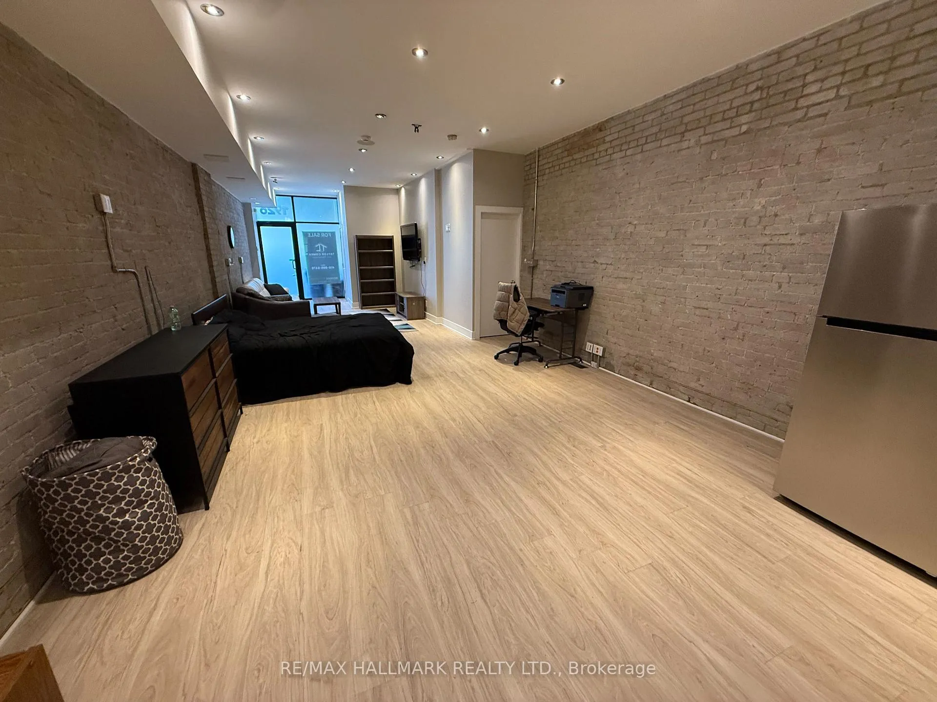 Photo 25 of 1926 Gerrard Street E, Toronto, Woodbine Corridor — HOMEH