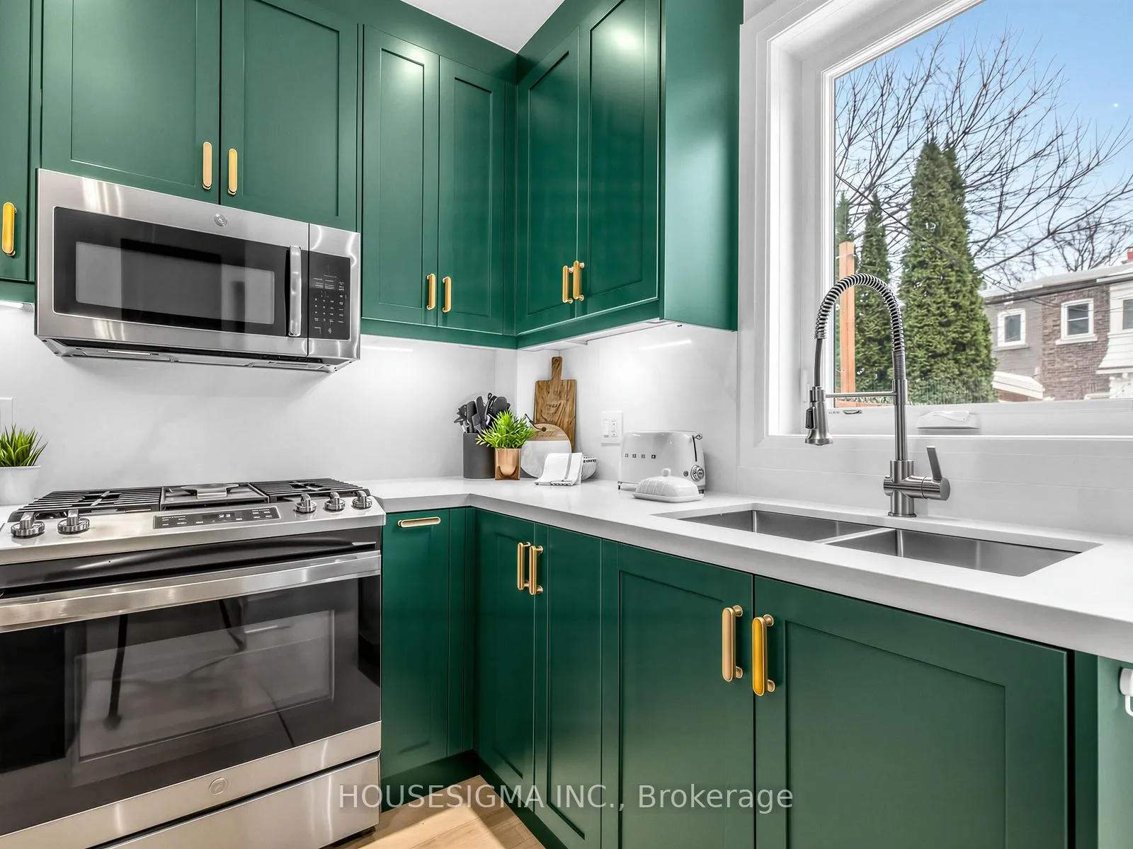 Photo 13 of 41 Kent Road, Toronto, Greenwood-Coxwell — HOMEH