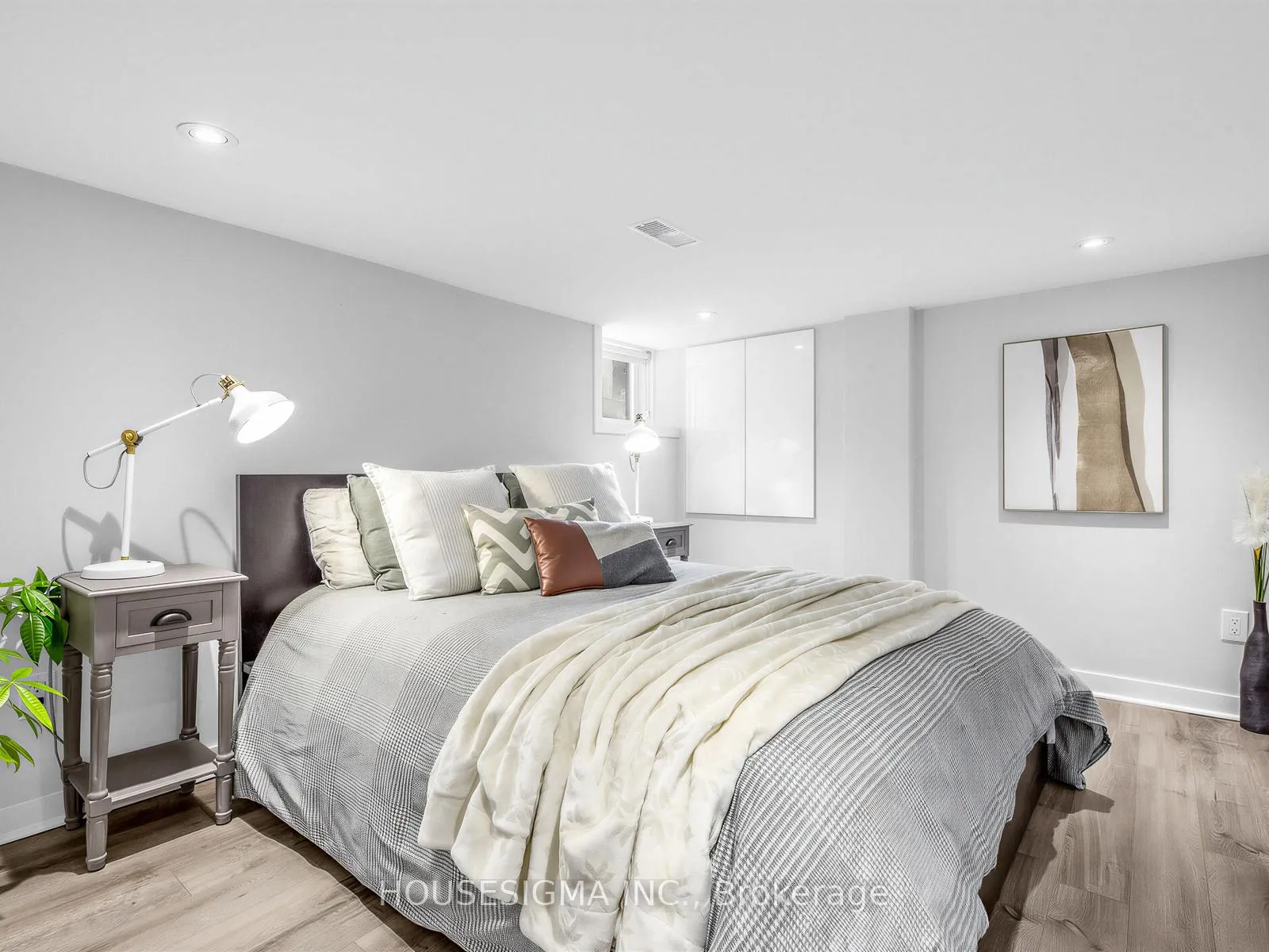 Photo 27 of 41 Kent Road, Toronto, Greenwood-Coxwell — HOMEH
