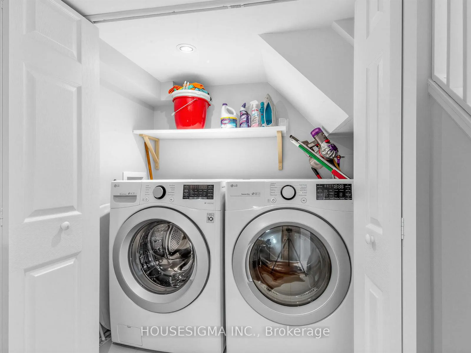 Photo 30 of 41 Kent Road, Toronto, Greenwood-Coxwell — HOMEH
