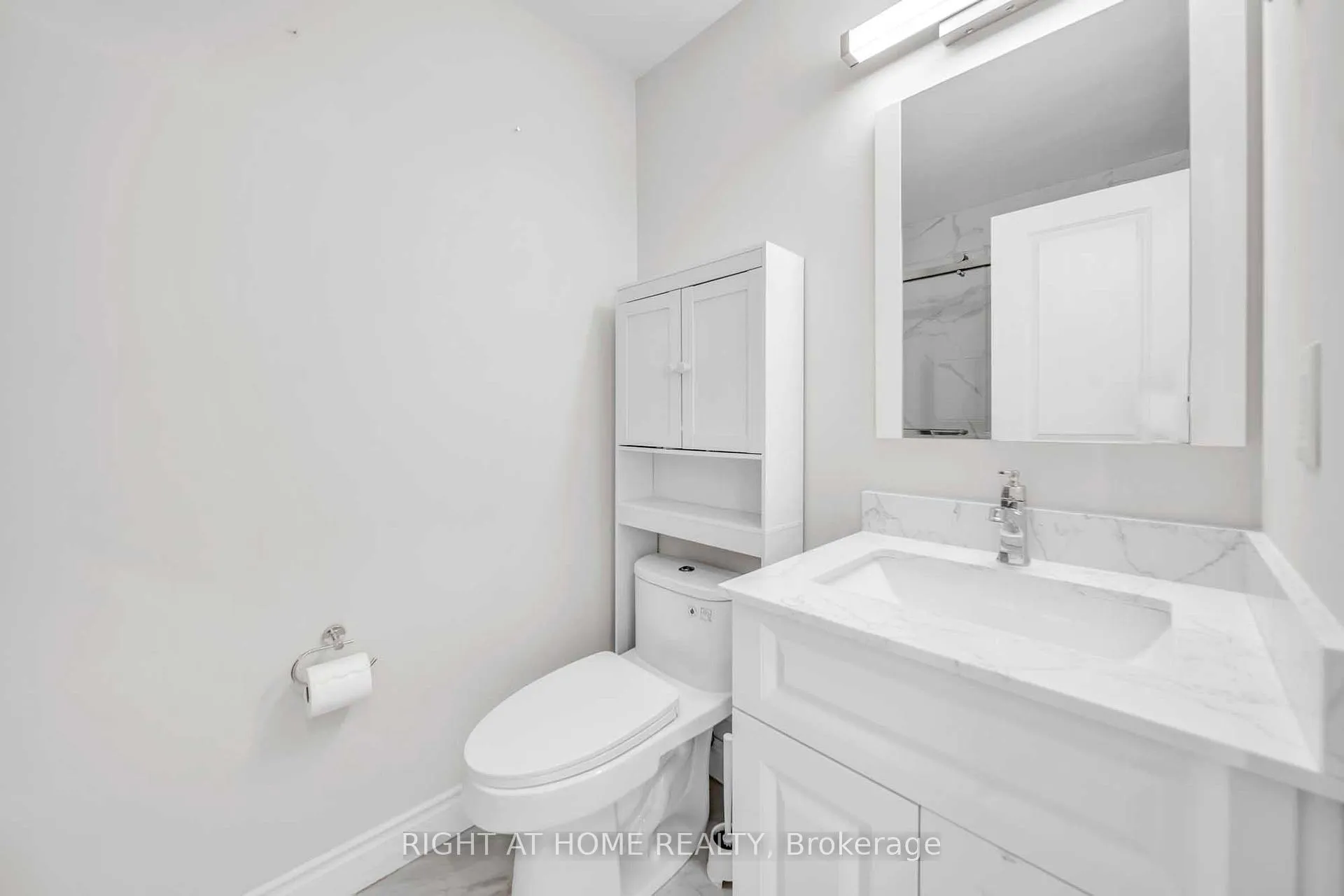 Photo 18 of 82 Swinton Crescent, Vaughan, Lakeview Estates — HOMEH