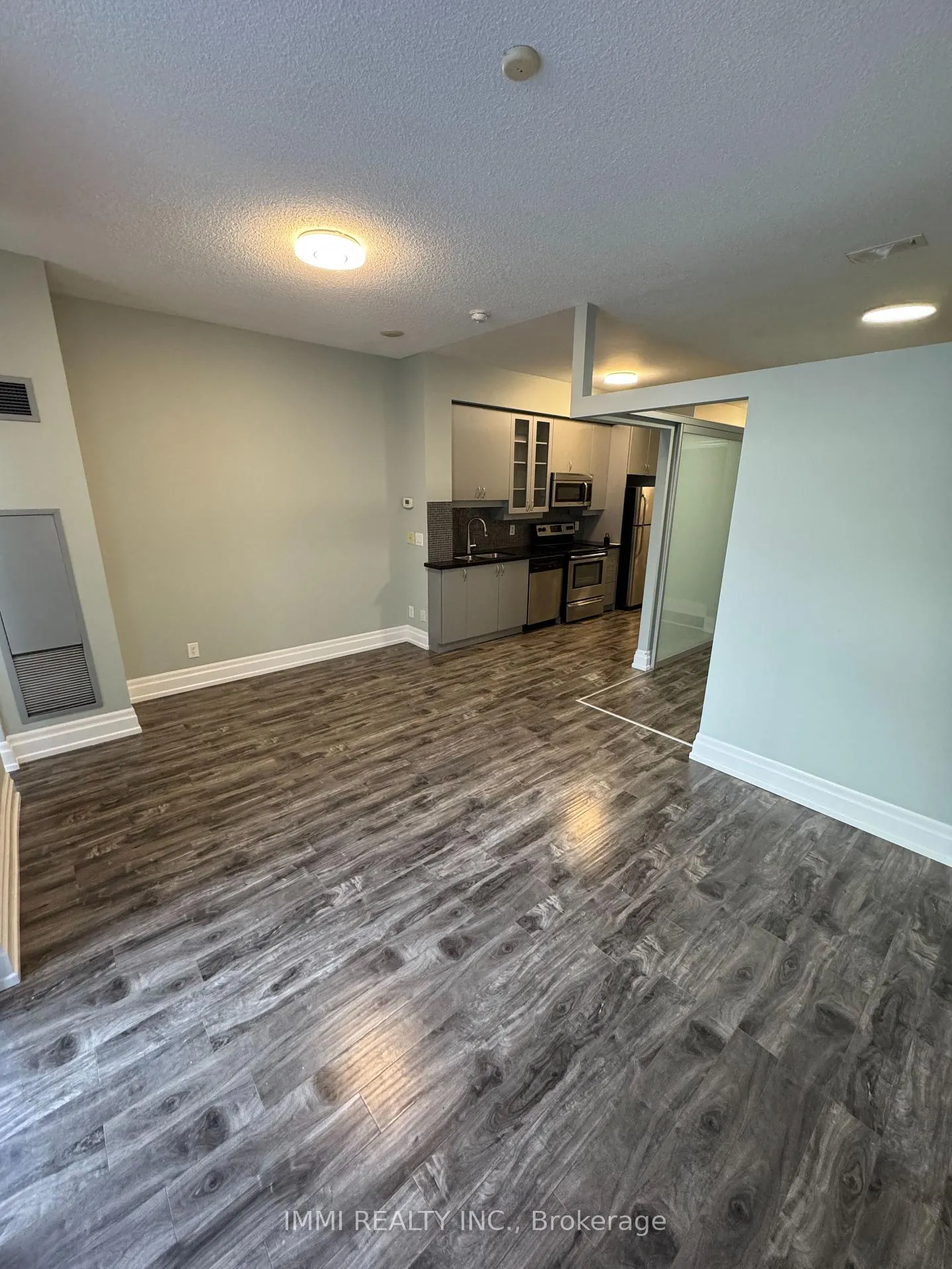 Photo 5 of Unit 112, 151 Upper Duke Crescent, Markham, Unionville — HOMEH