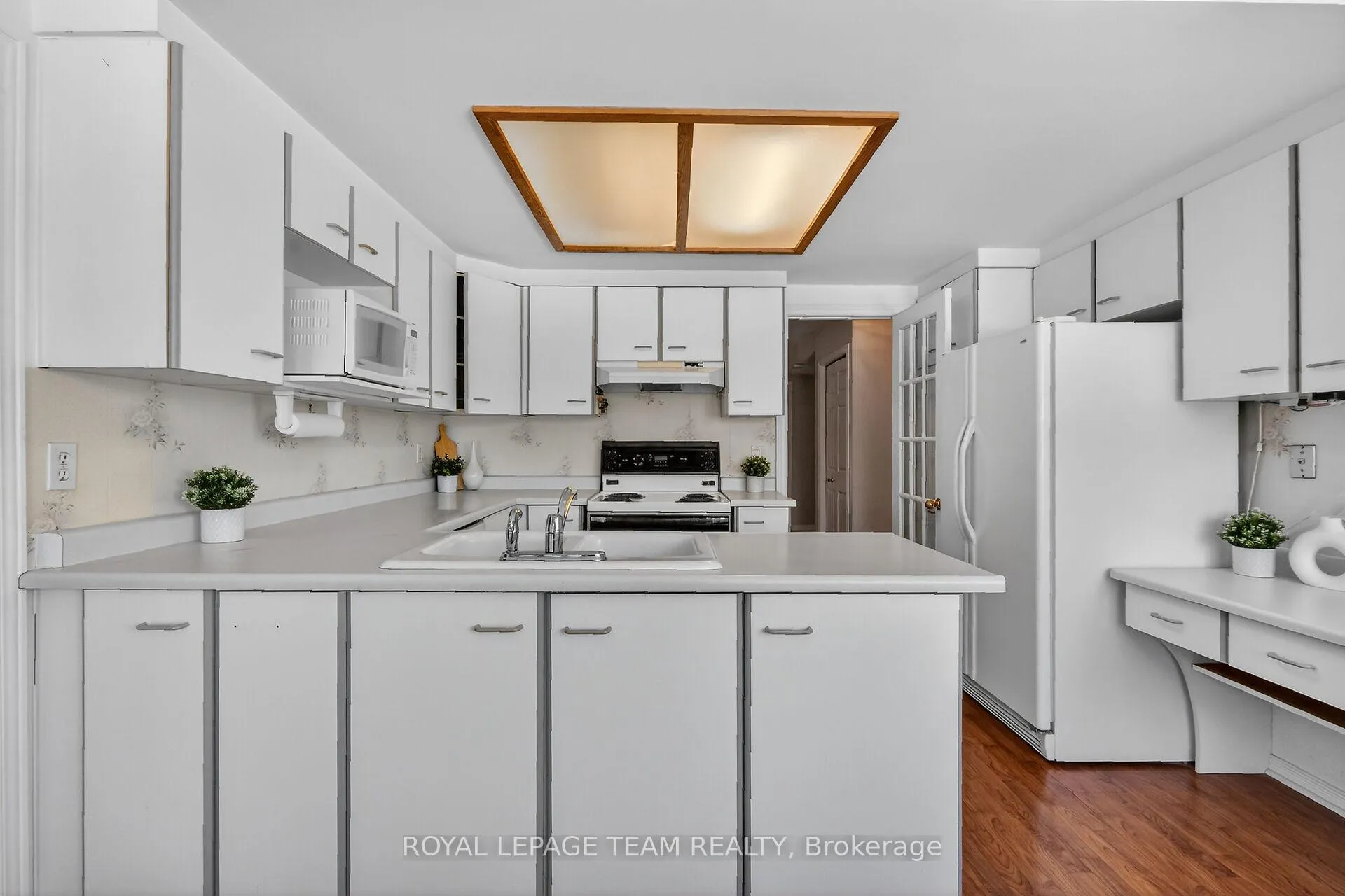 Photo 12 of 38 Maple Grove Road, Ottawa, Kanata - Katimavik — HOMEH