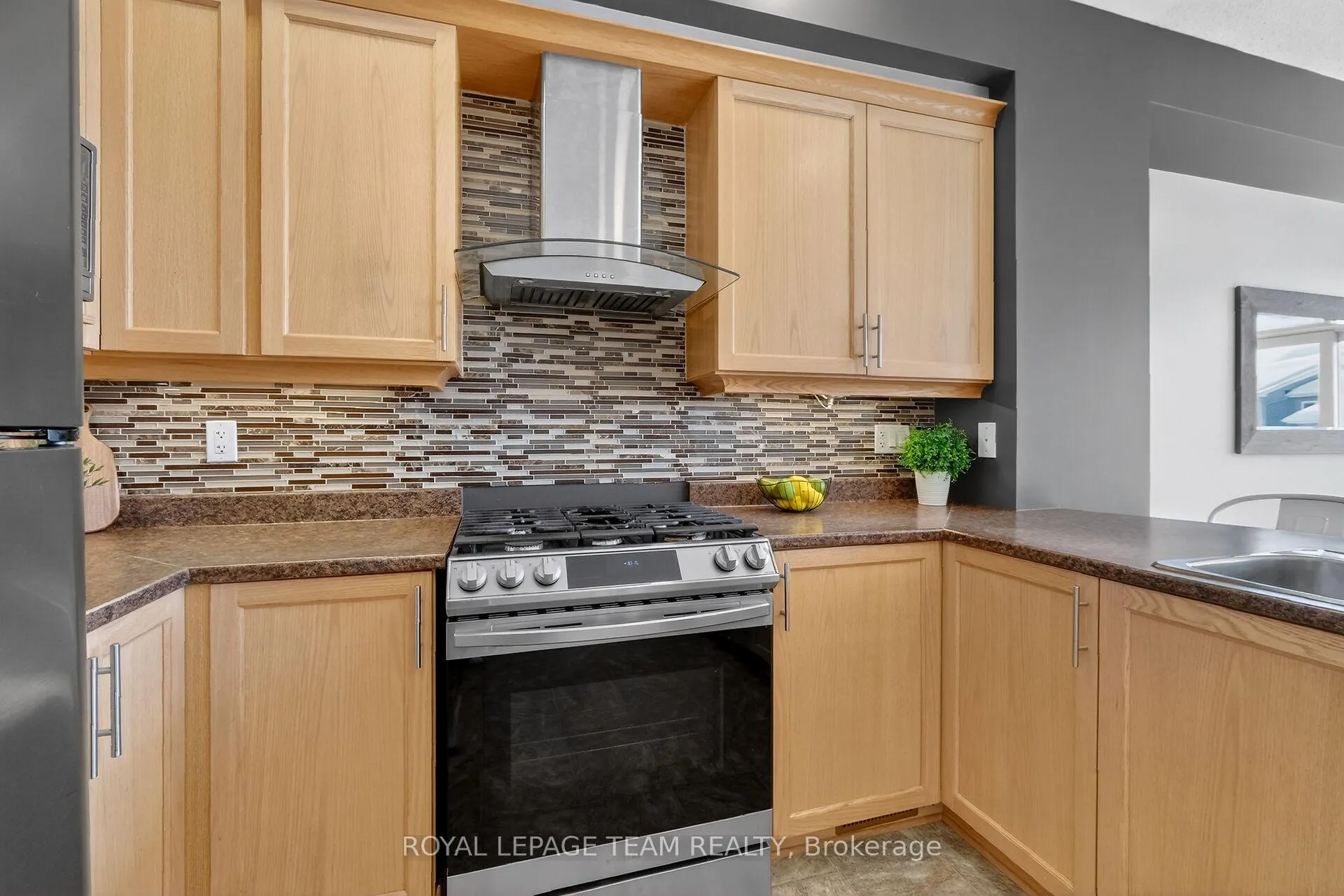 Photo 18 of 420 Foxhall Way, Ottawa, Kanata - Bridlewood — HOMEH