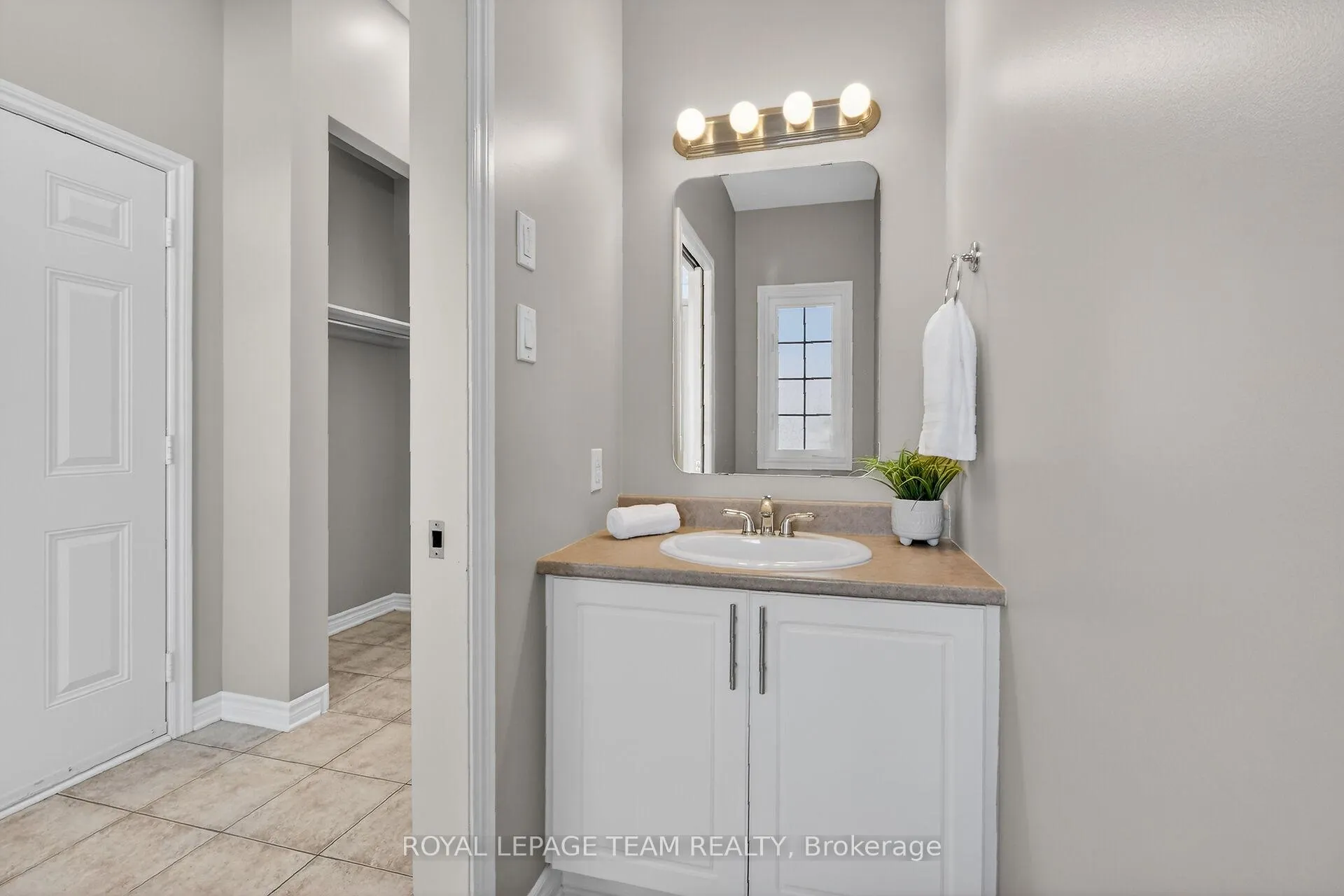 Photo 19 of 420 Foxhall Way, Ottawa, Kanata - Bridlewood — HOMEH