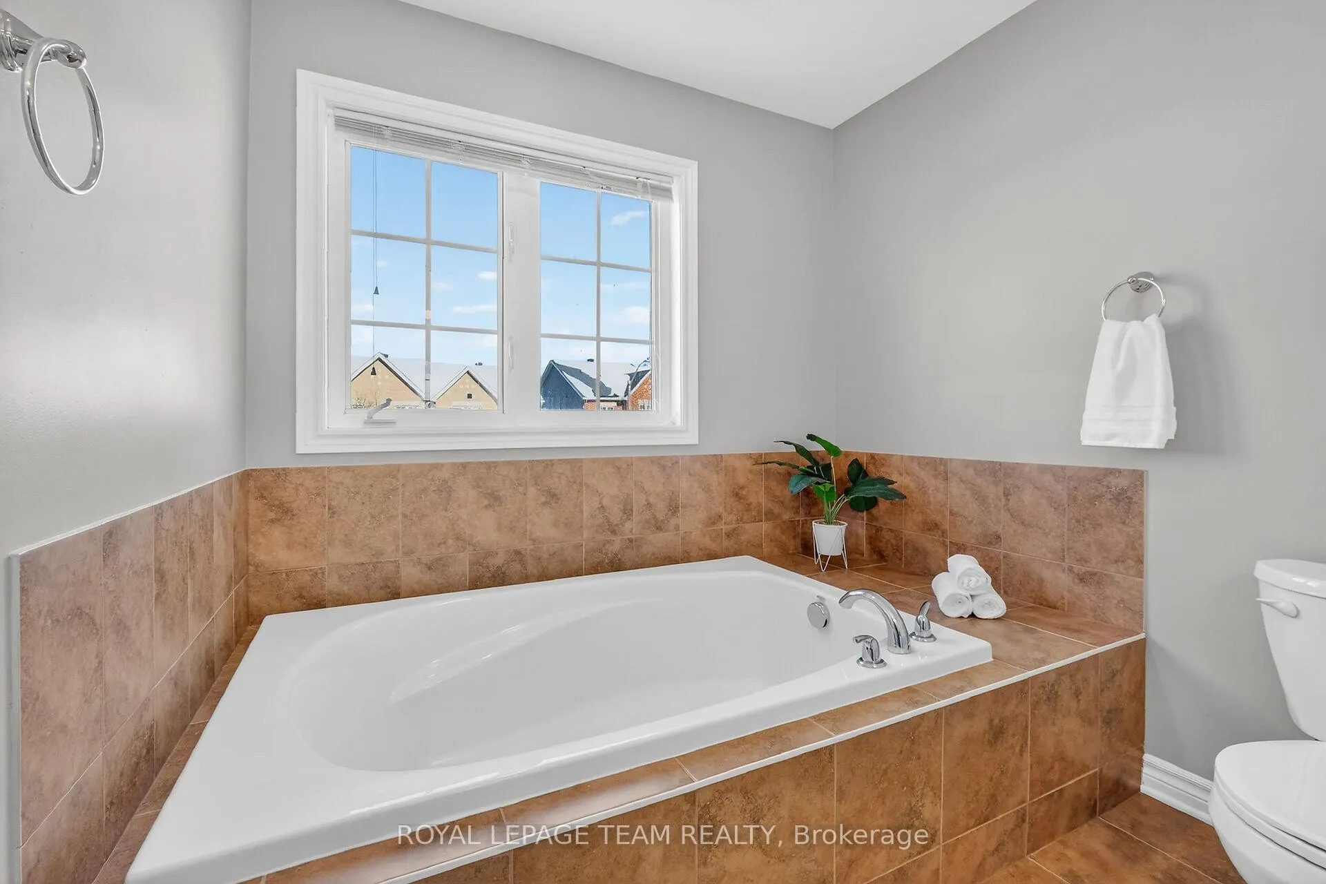 Photo 26 of 420 Foxhall Way, Ottawa, Kanata - Bridlewood — HOMEH
