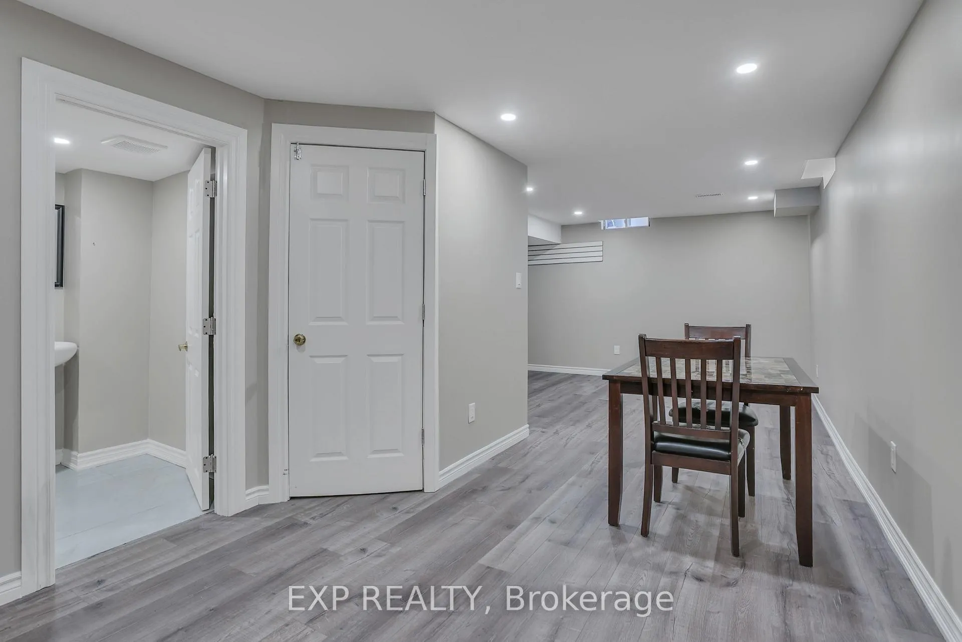 Photo 33 of 38 John W Taylor Avenue, New Tecumseth, Alliston — HOMEH