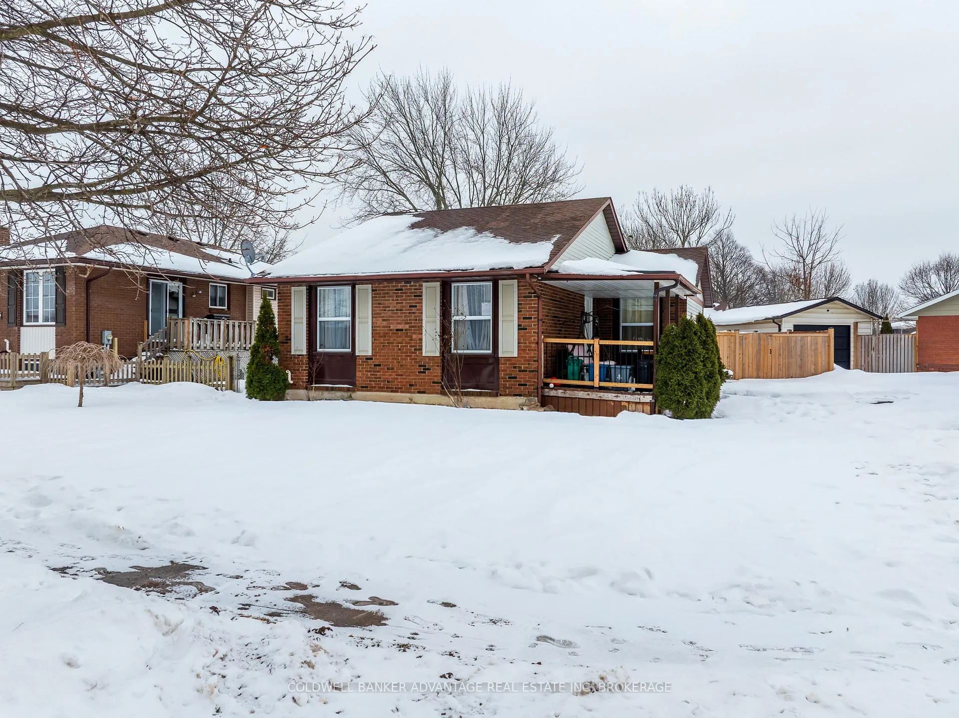 Front of 25 Newleaf Crescent