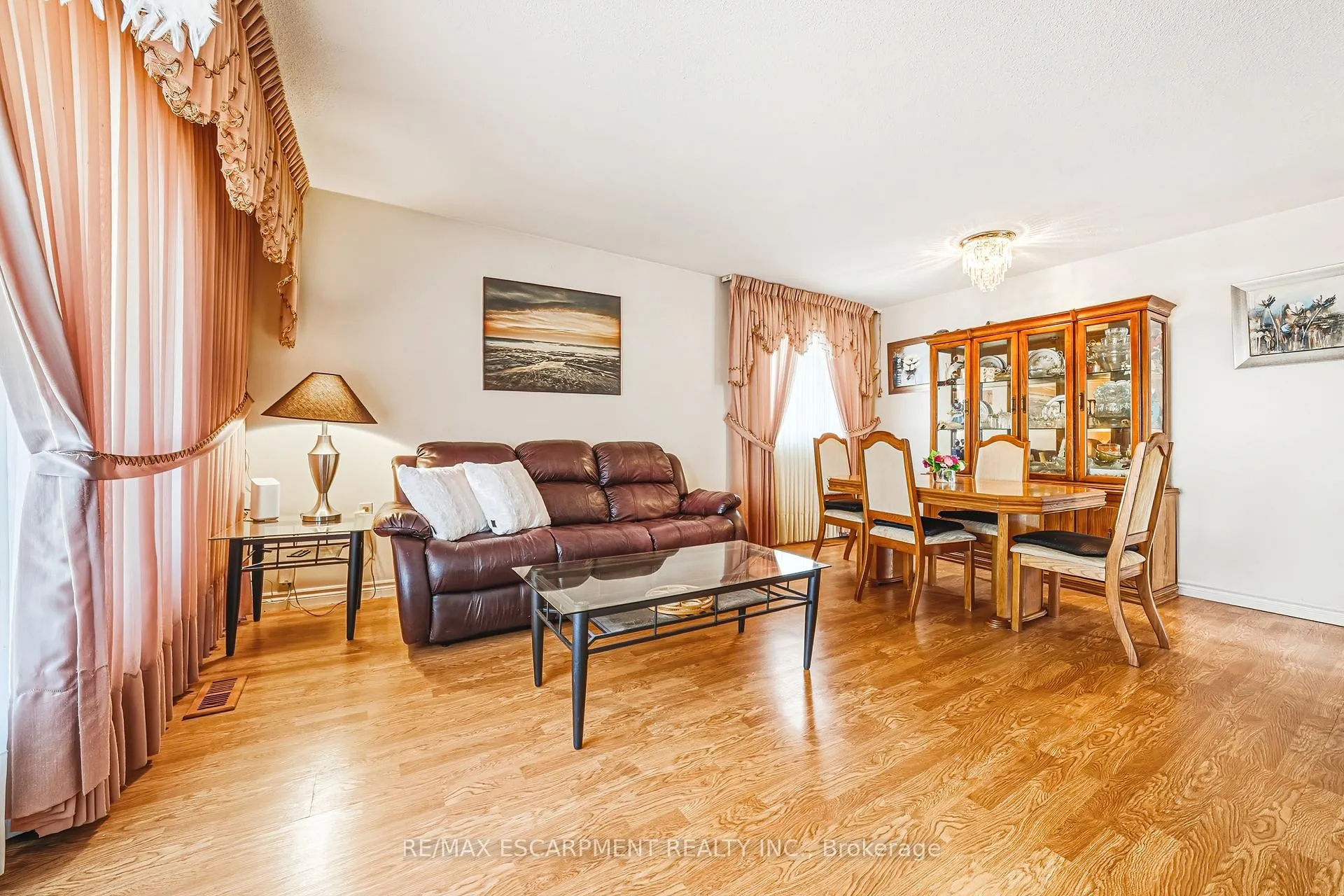 Photo 6 of 26 Quaker Crescent, Hamilton, Quinndale — HOMEH