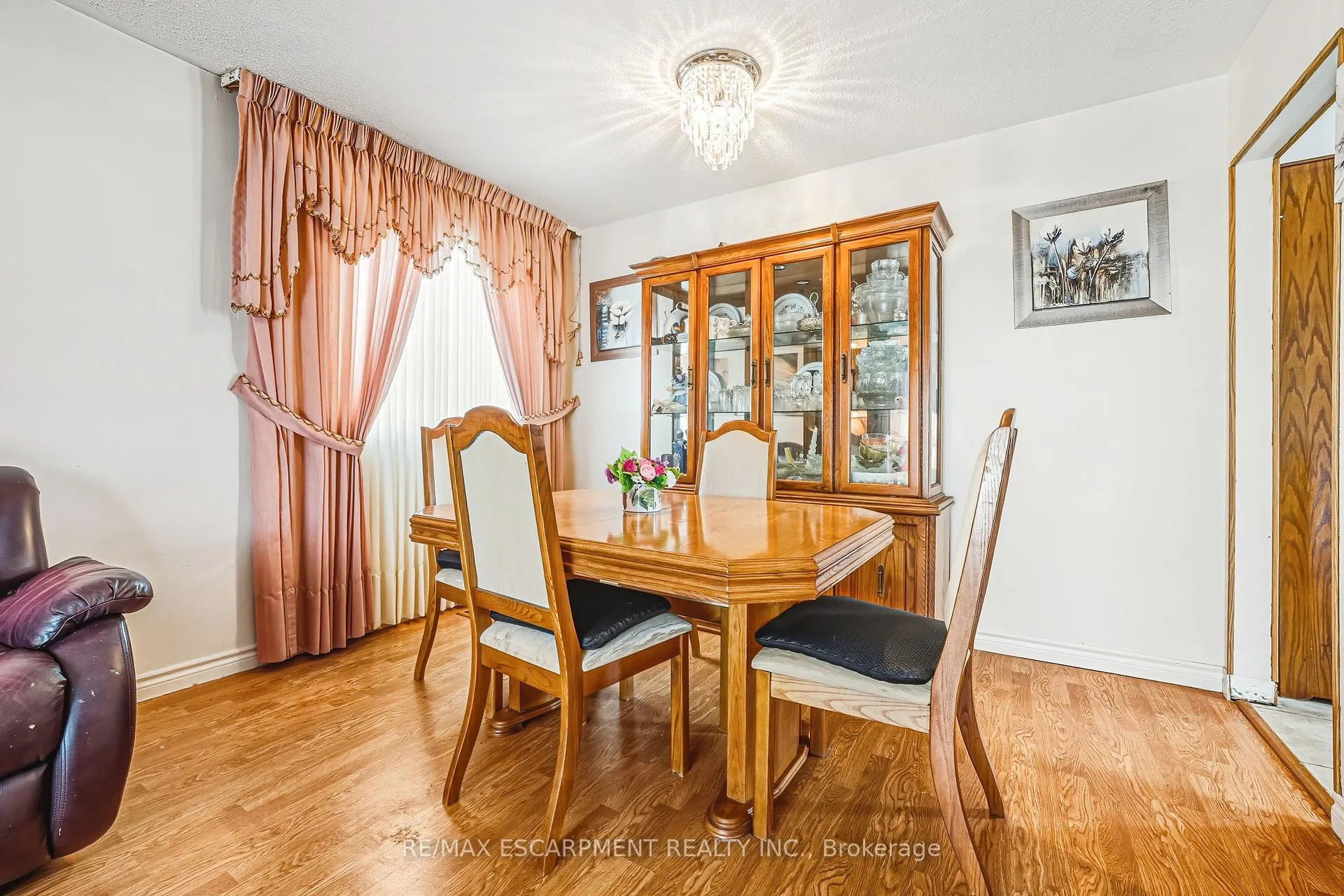 Photo 7 of 26 Quaker Crescent, Hamilton, Quinndale — HOMEH