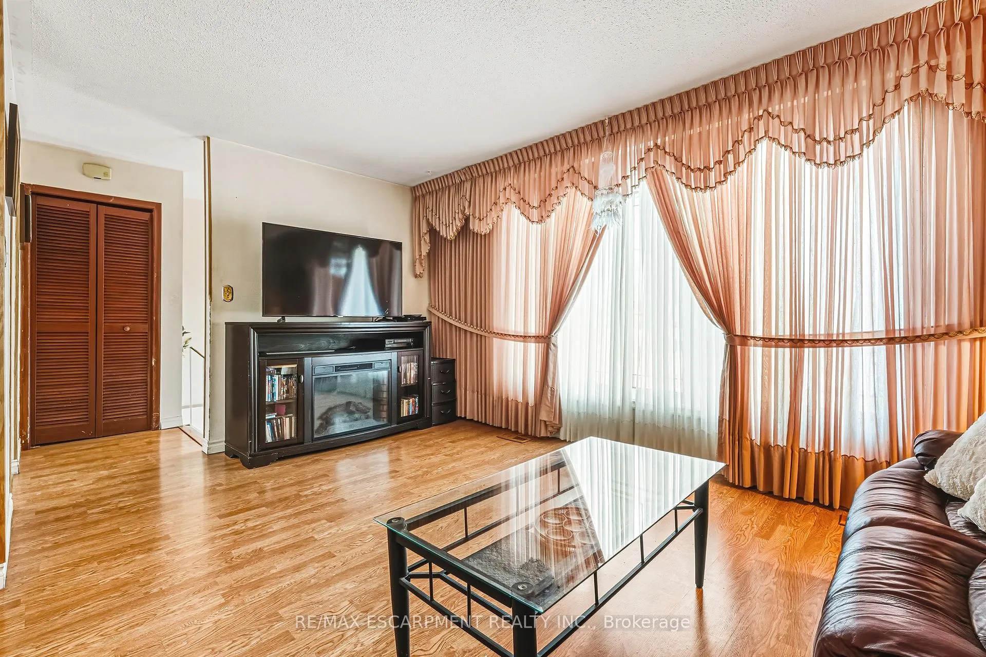Photo 8 of 26 Quaker Crescent, Hamilton, Quinndale — HOMEH