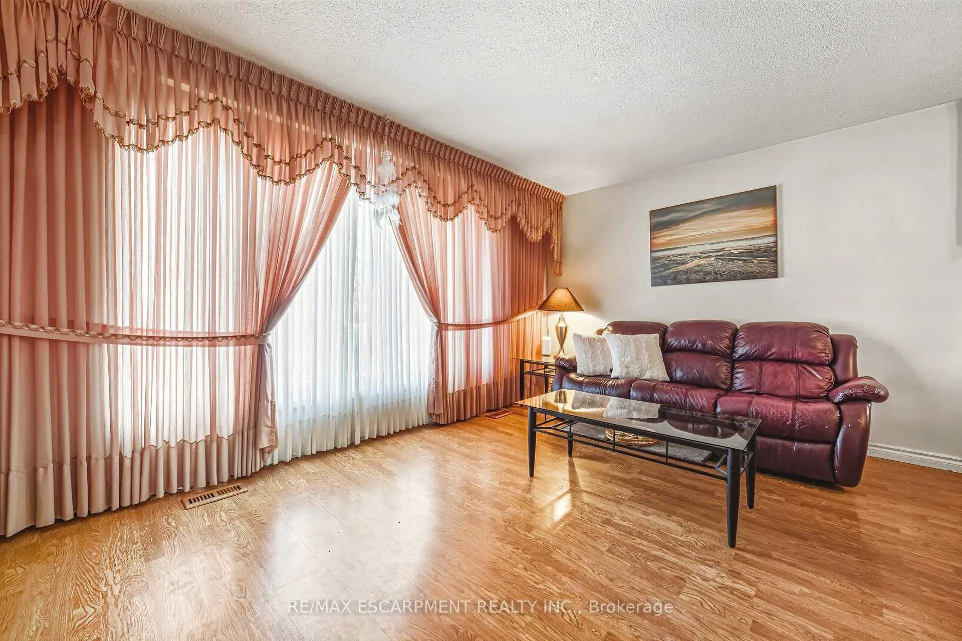 Photo 9 of 26 Quaker Crescent, Hamilton, Quinndale — HOMEH