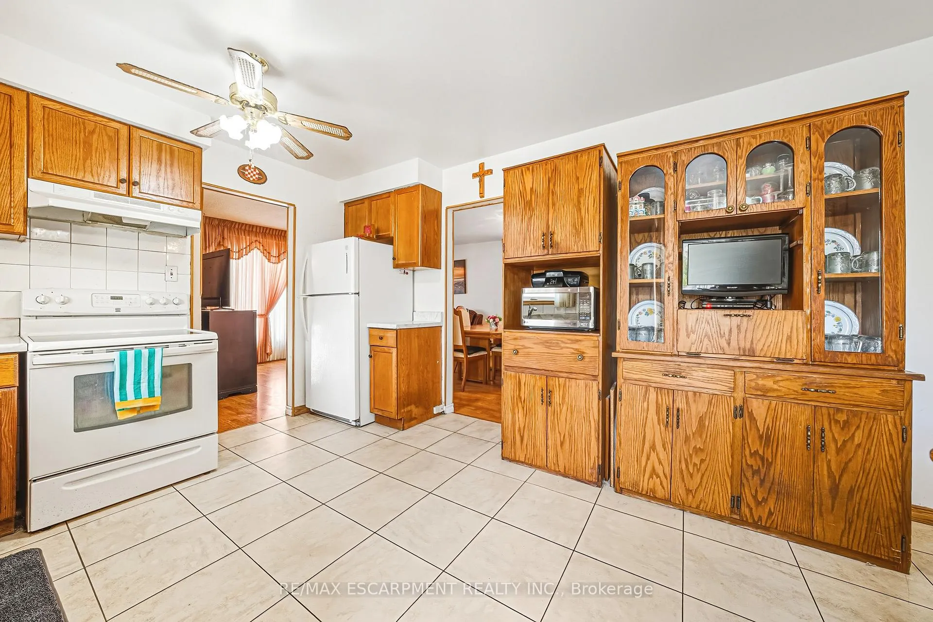 Photo 13 of 26 Quaker Crescent, Hamilton, Quinndale — HOMEH