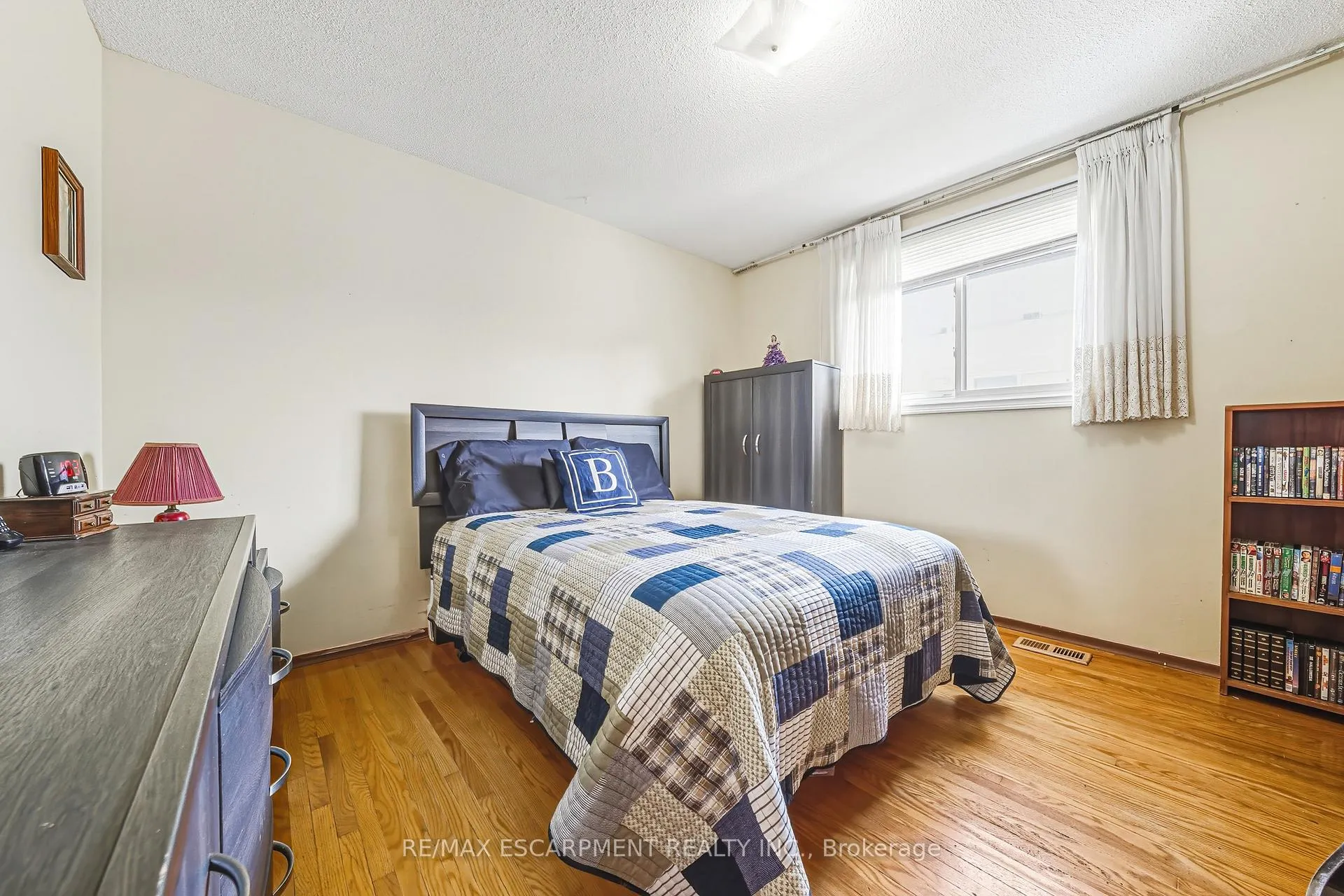Photo 15 of 26 Quaker Crescent, Hamilton, Quinndale — HOMEH