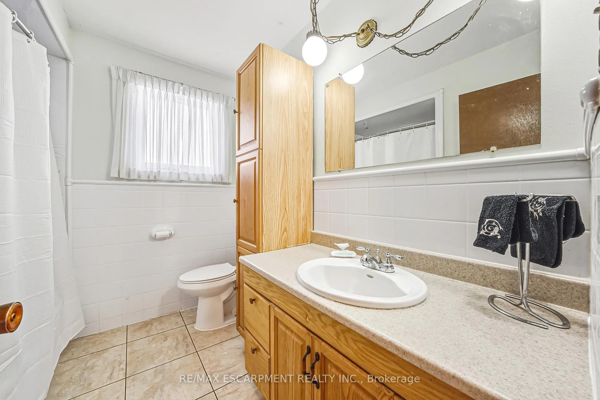 Photo 16 of 26 Quaker Crescent, Hamilton, Quinndale — HOMEH