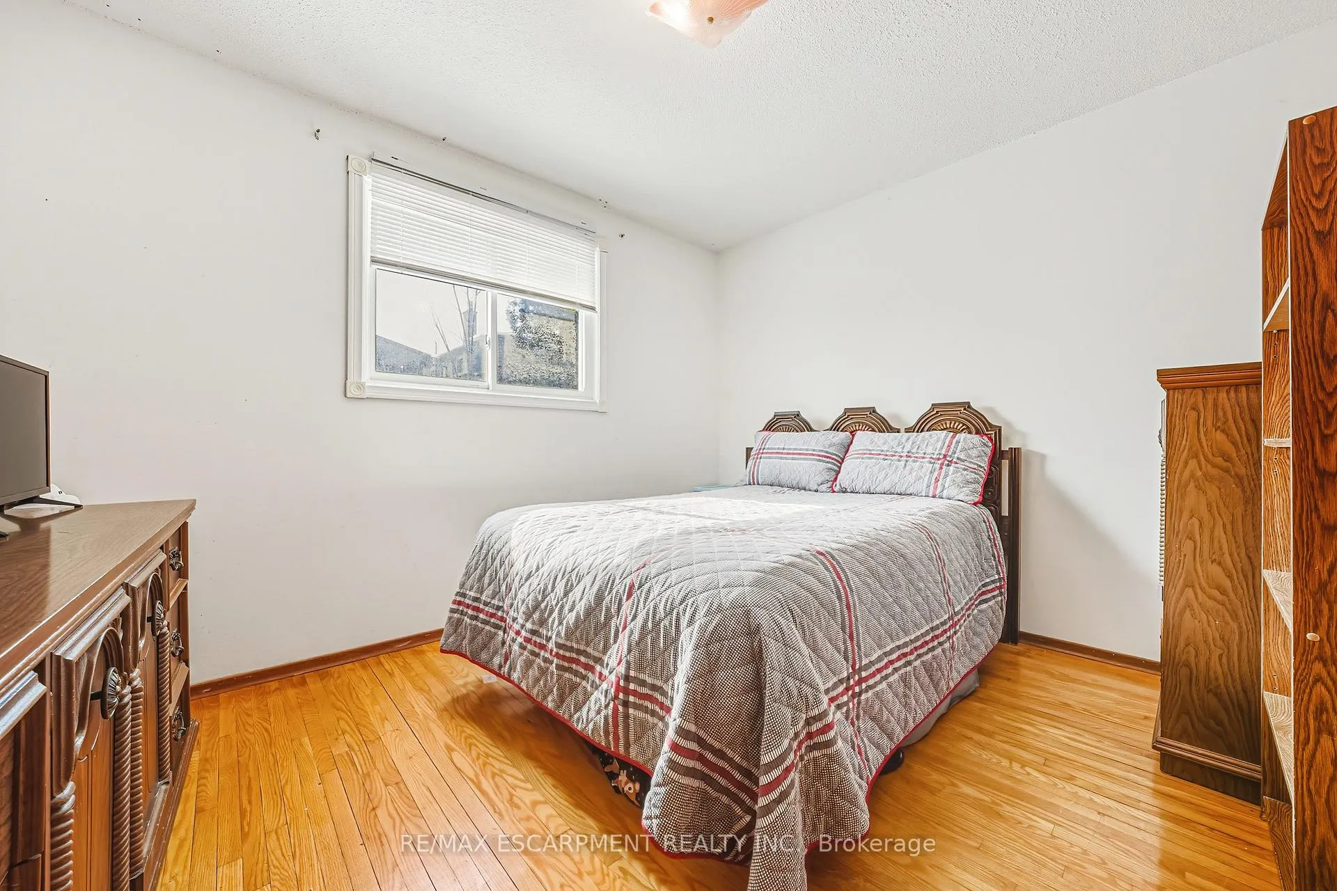 Photo 17 of 26 Quaker Crescent, Hamilton, Quinndale — HOMEH