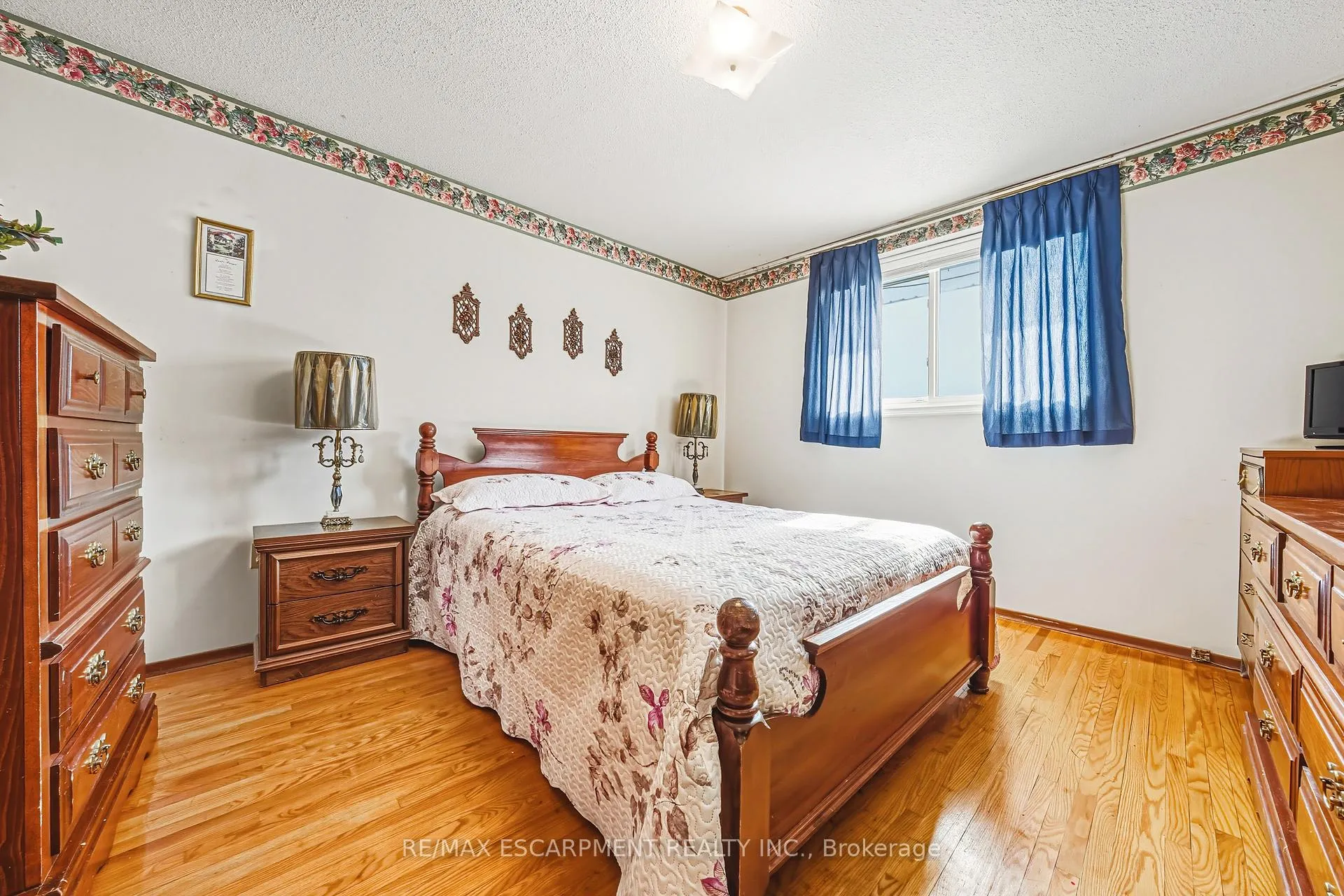 Photo 18 of 26 Quaker Crescent, Hamilton, Quinndale — HOMEH