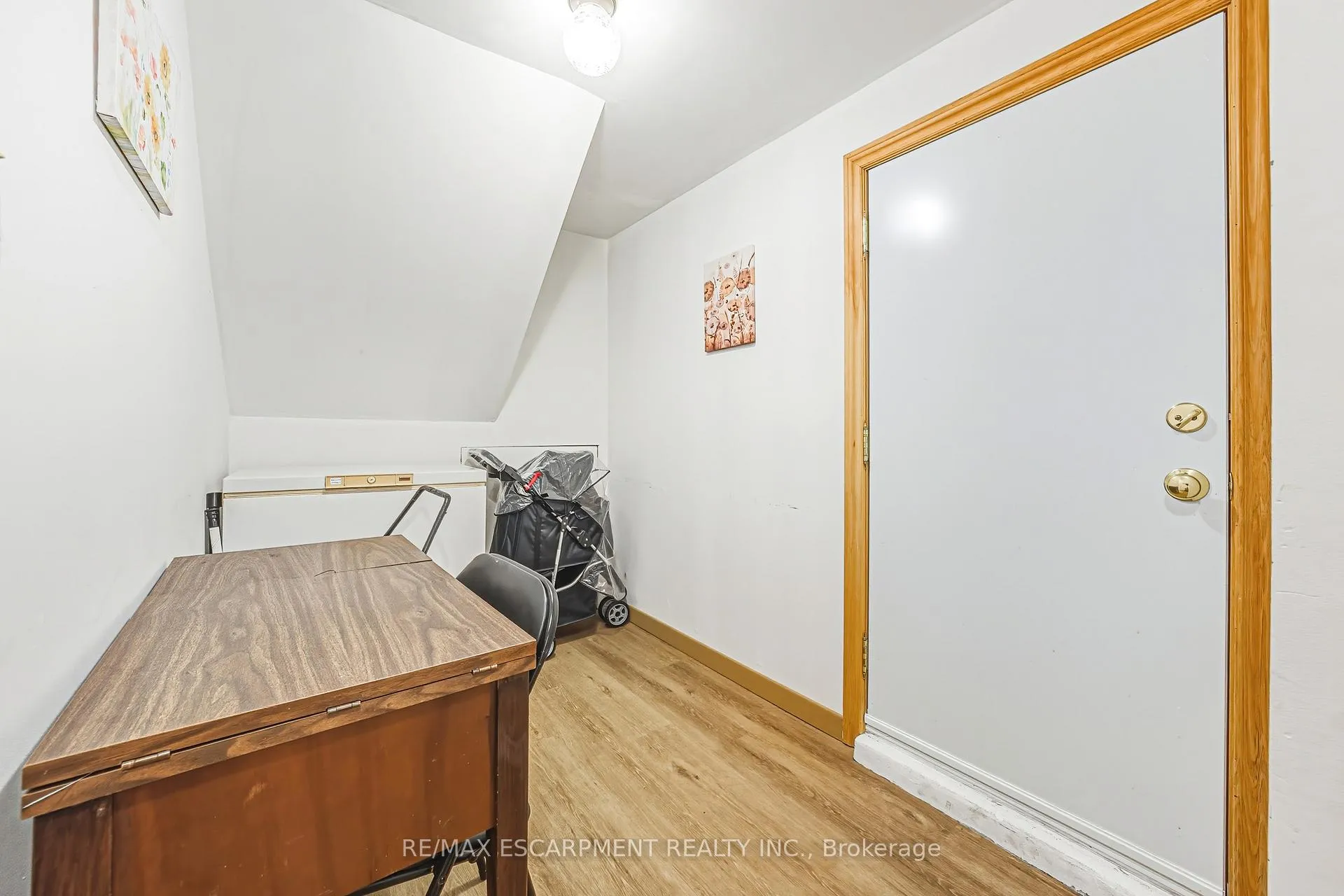 Photo 21 of 26 Quaker Crescent, Hamilton, Quinndale — HOMEH