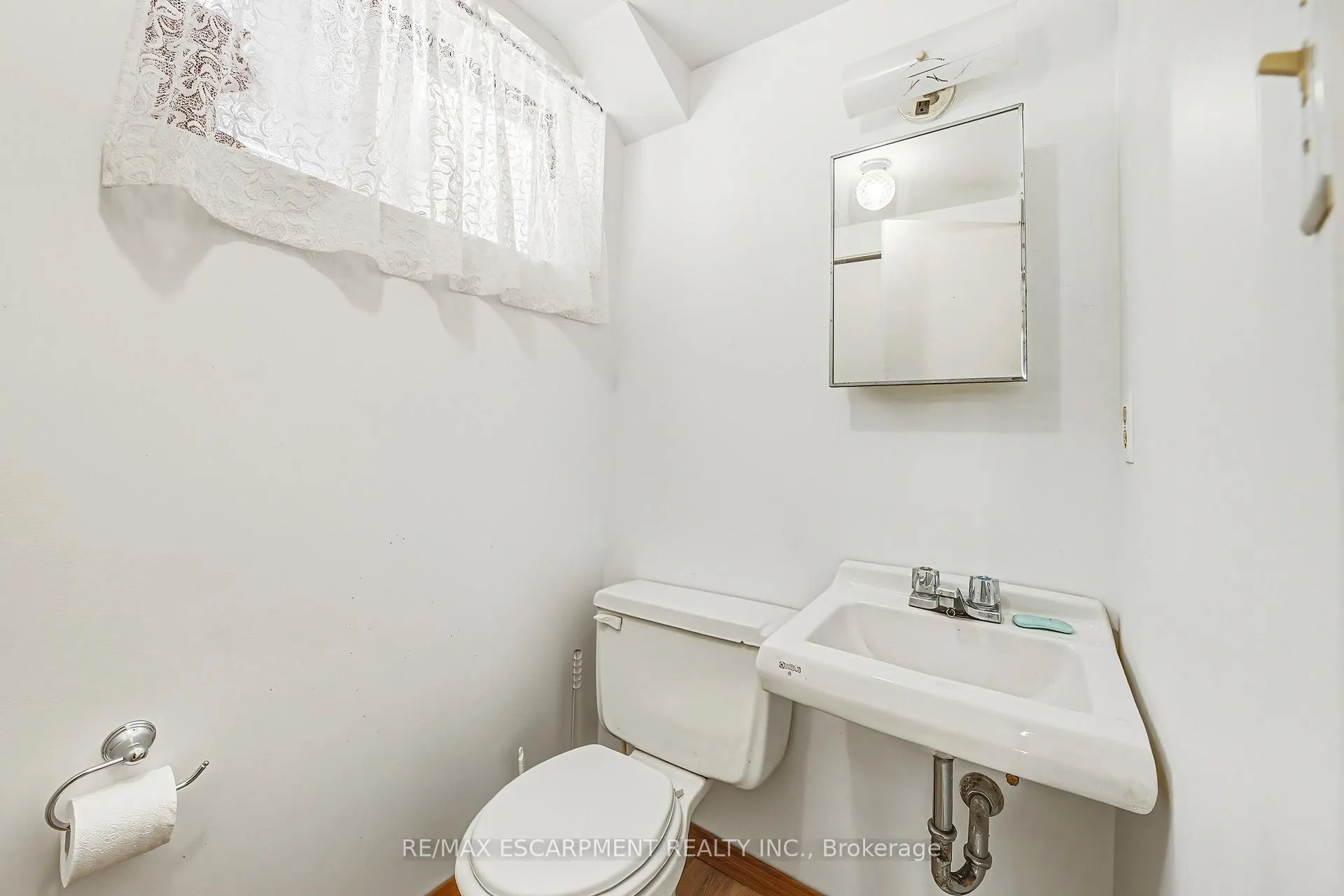 Photo 24 of 26 Quaker Crescent, Hamilton, Quinndale — HOMEH