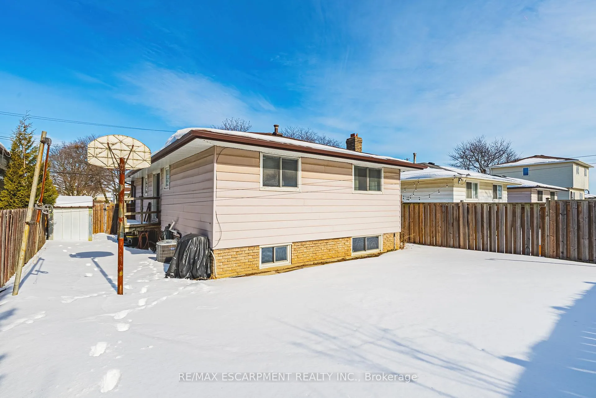 Photo 32 of 26 Quaker Crescent, Hamilton, Quinndale — HOMEH